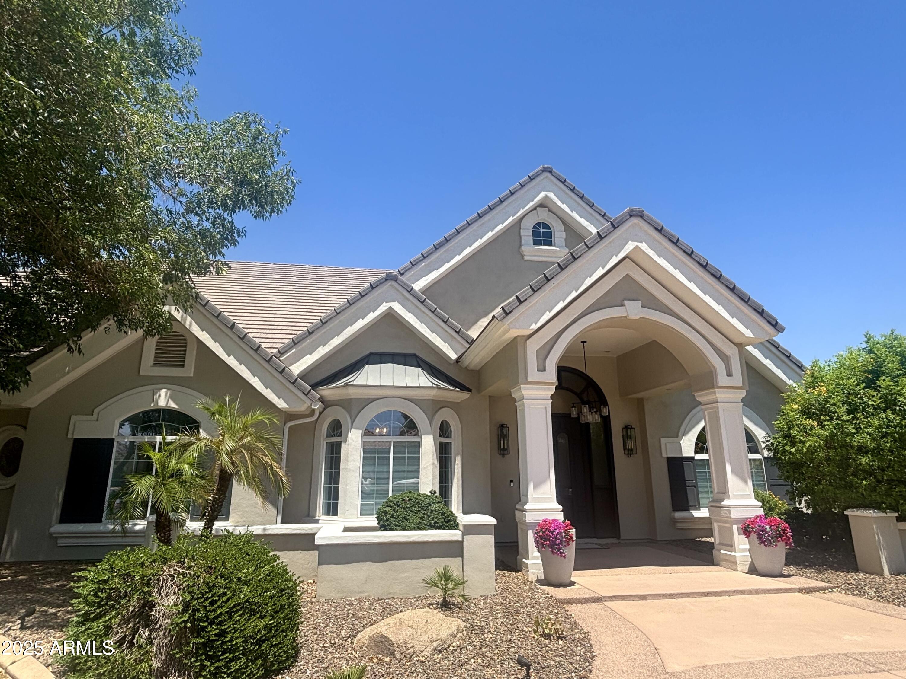 3120 E WATERMAN Court