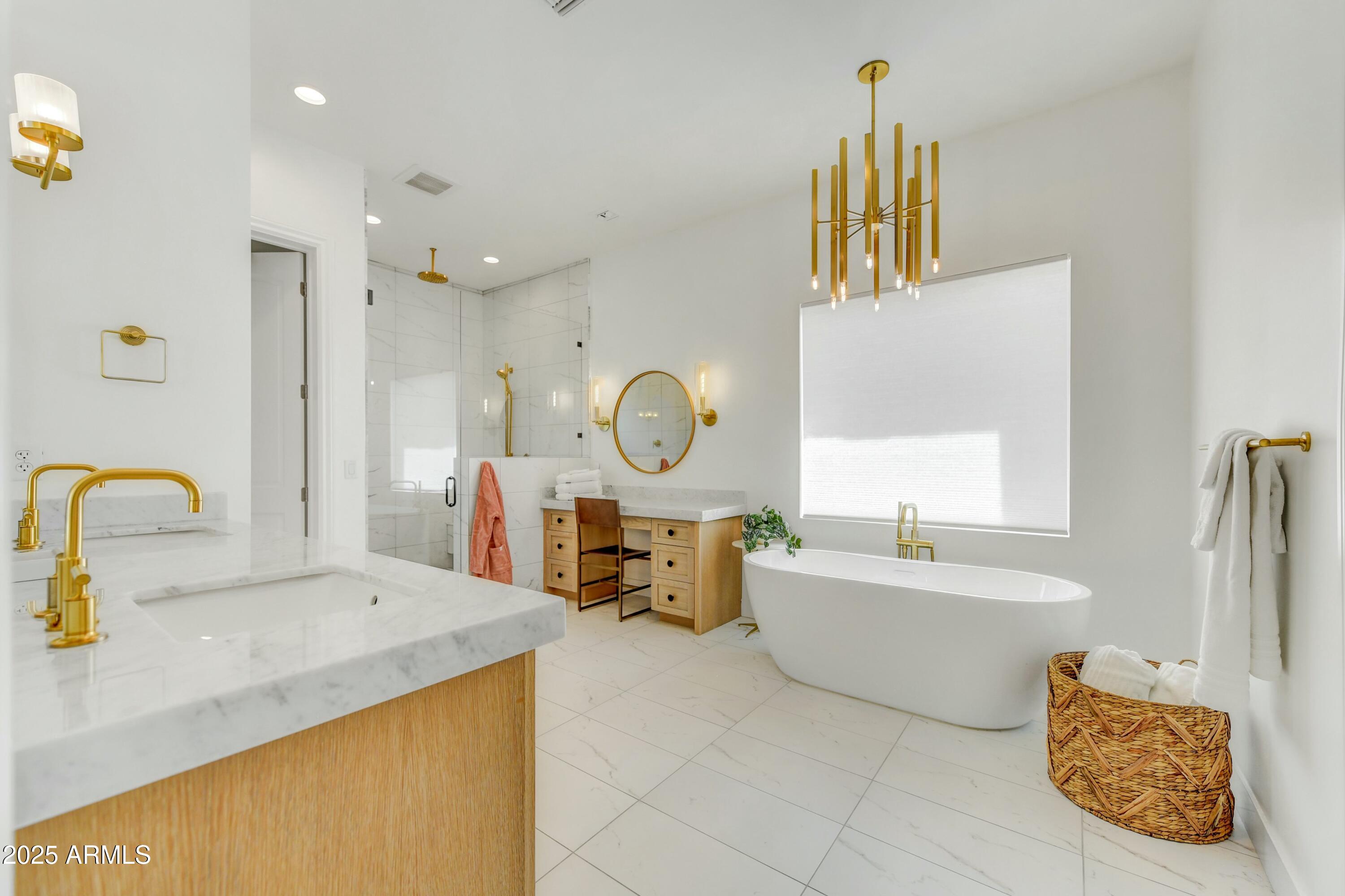 3120 E WATERMAN Court