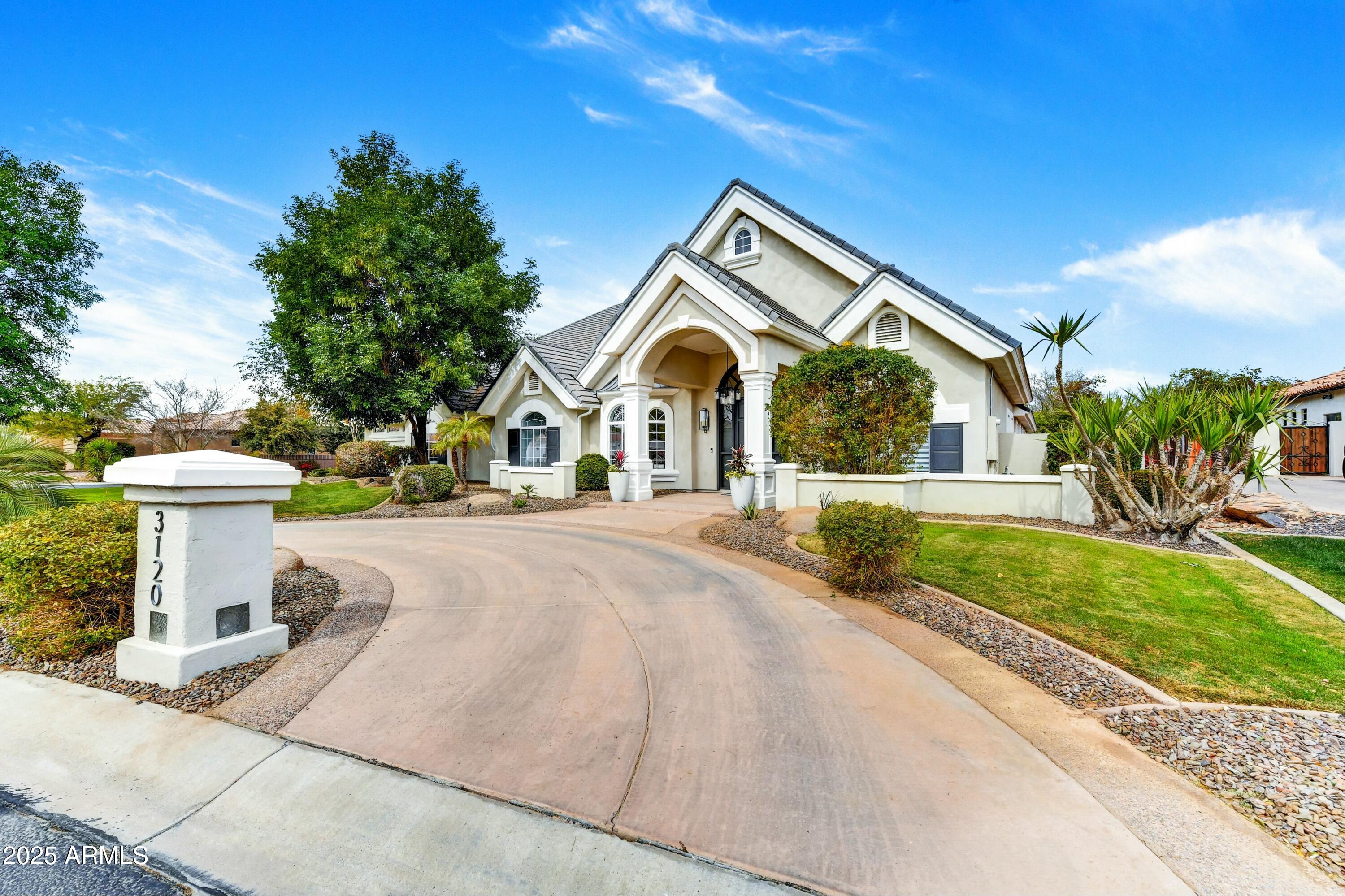 3120 E WATERMAN Court