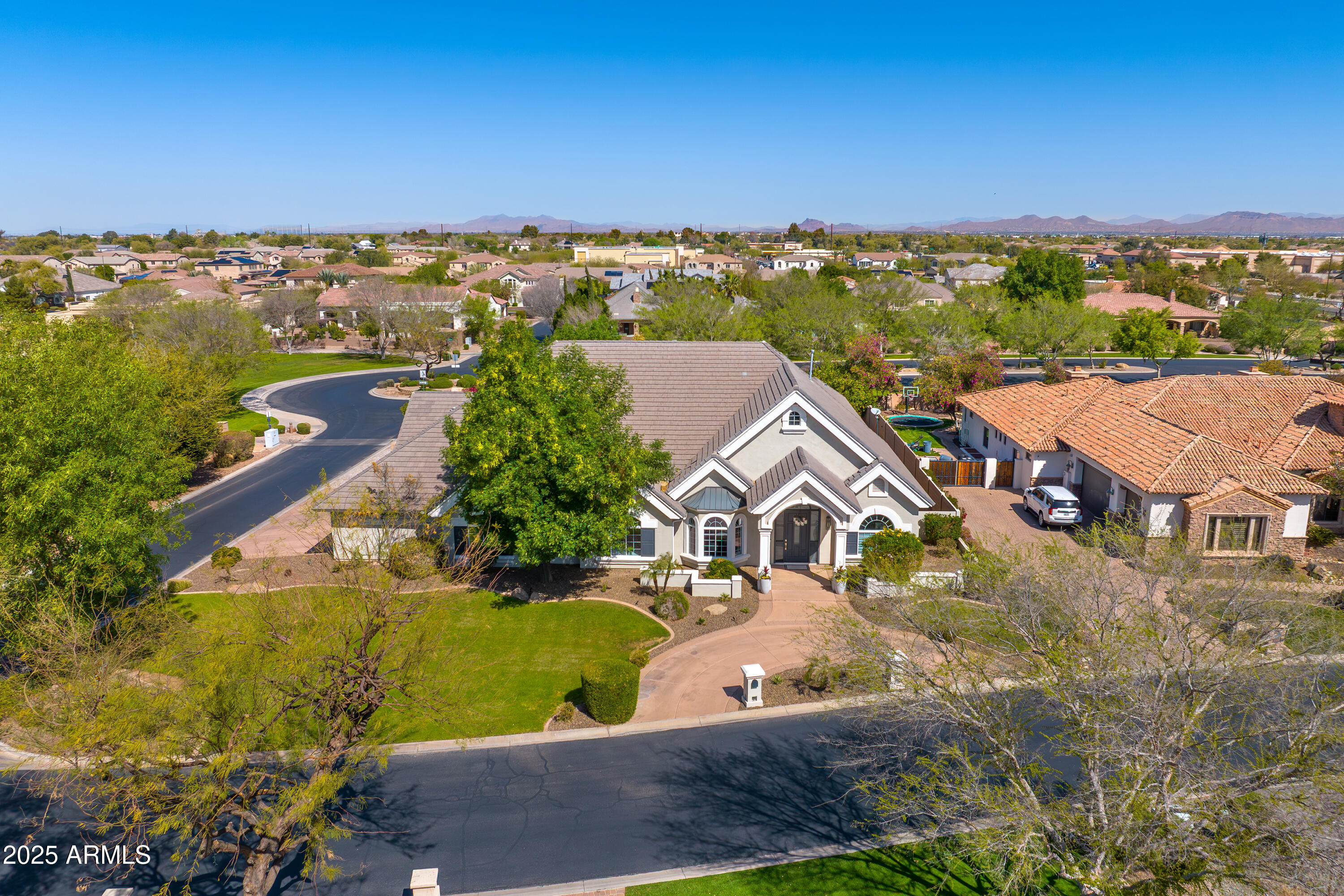 3120 E WATERMAN Court