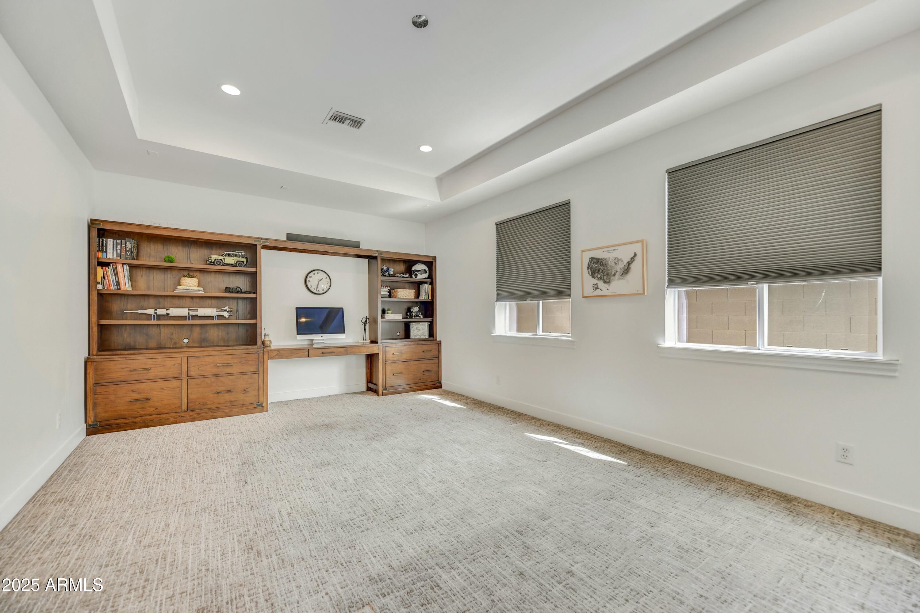 3120 E WATERMAN Court