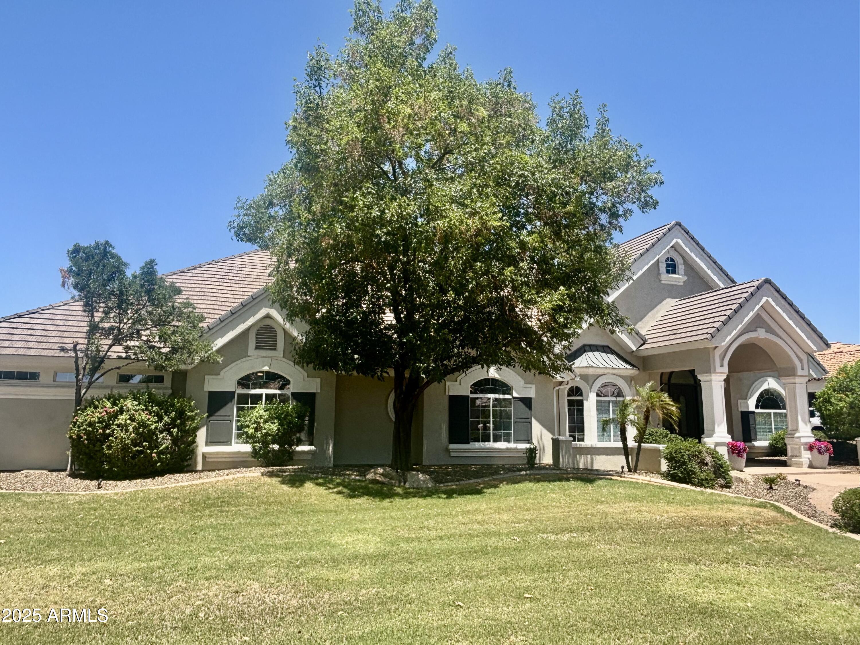 3120 E WATERMAN Court