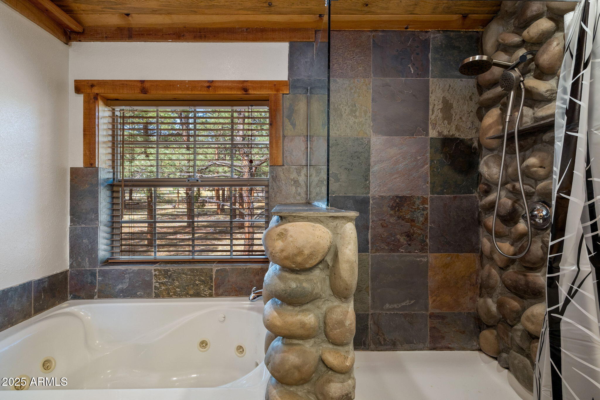 576 COUNTY ROAD 1122