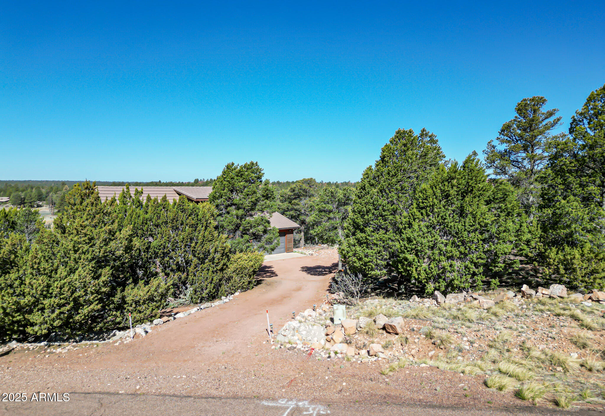 2806 SKYHAWK Drive