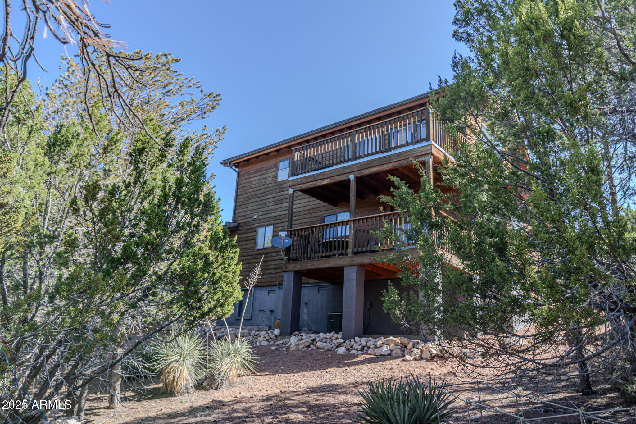 2806 SKYHAWK Drive