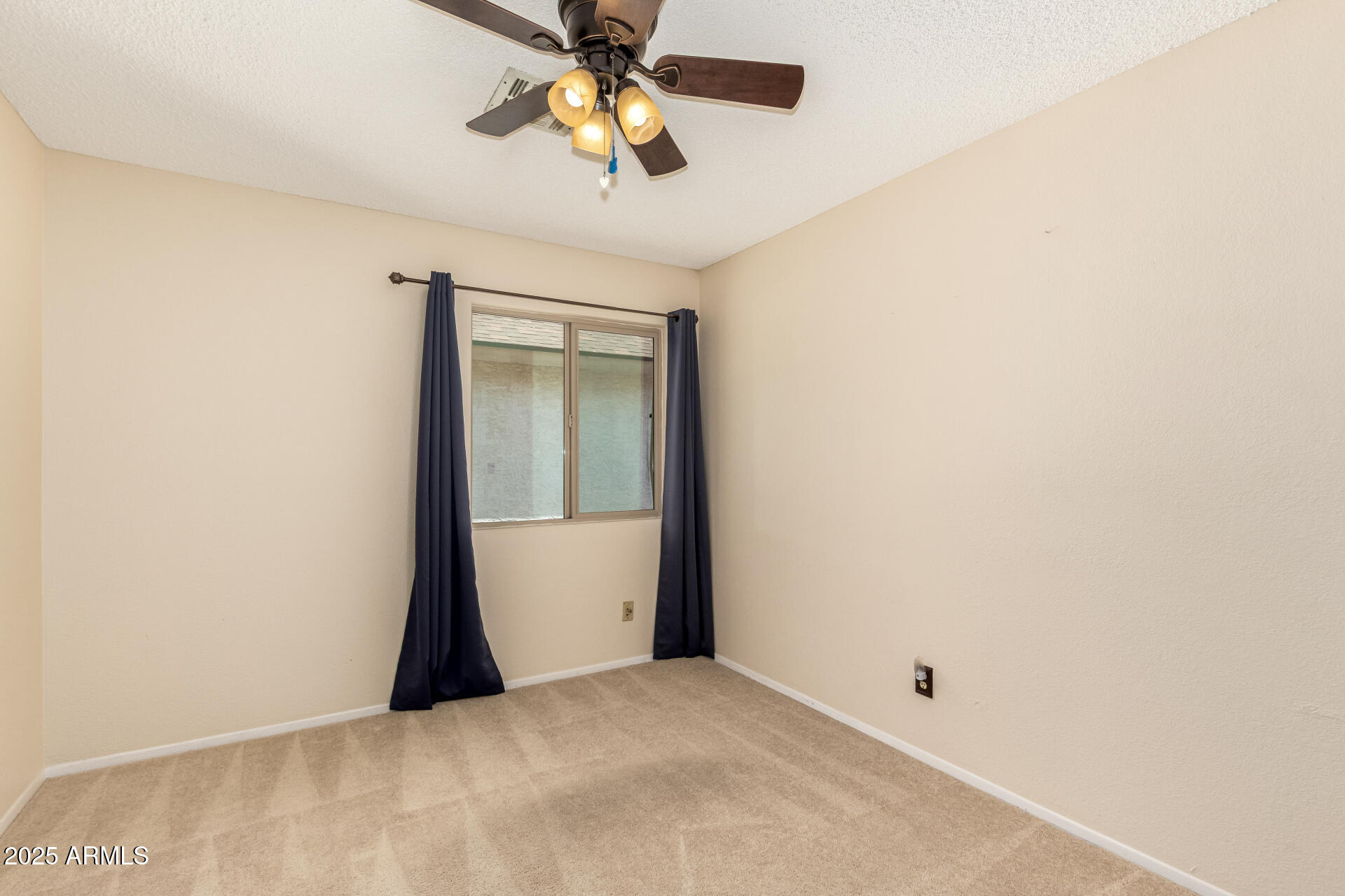 1211 W HIGHLAND Street