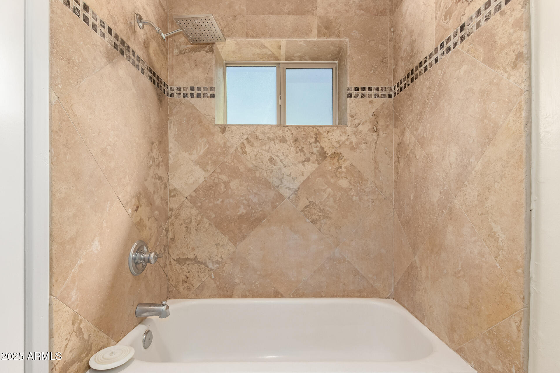 1211 W HIGHLAND Street