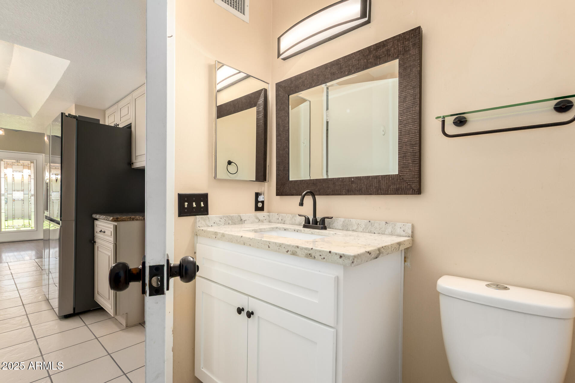 1211 W HIGHLAND Street