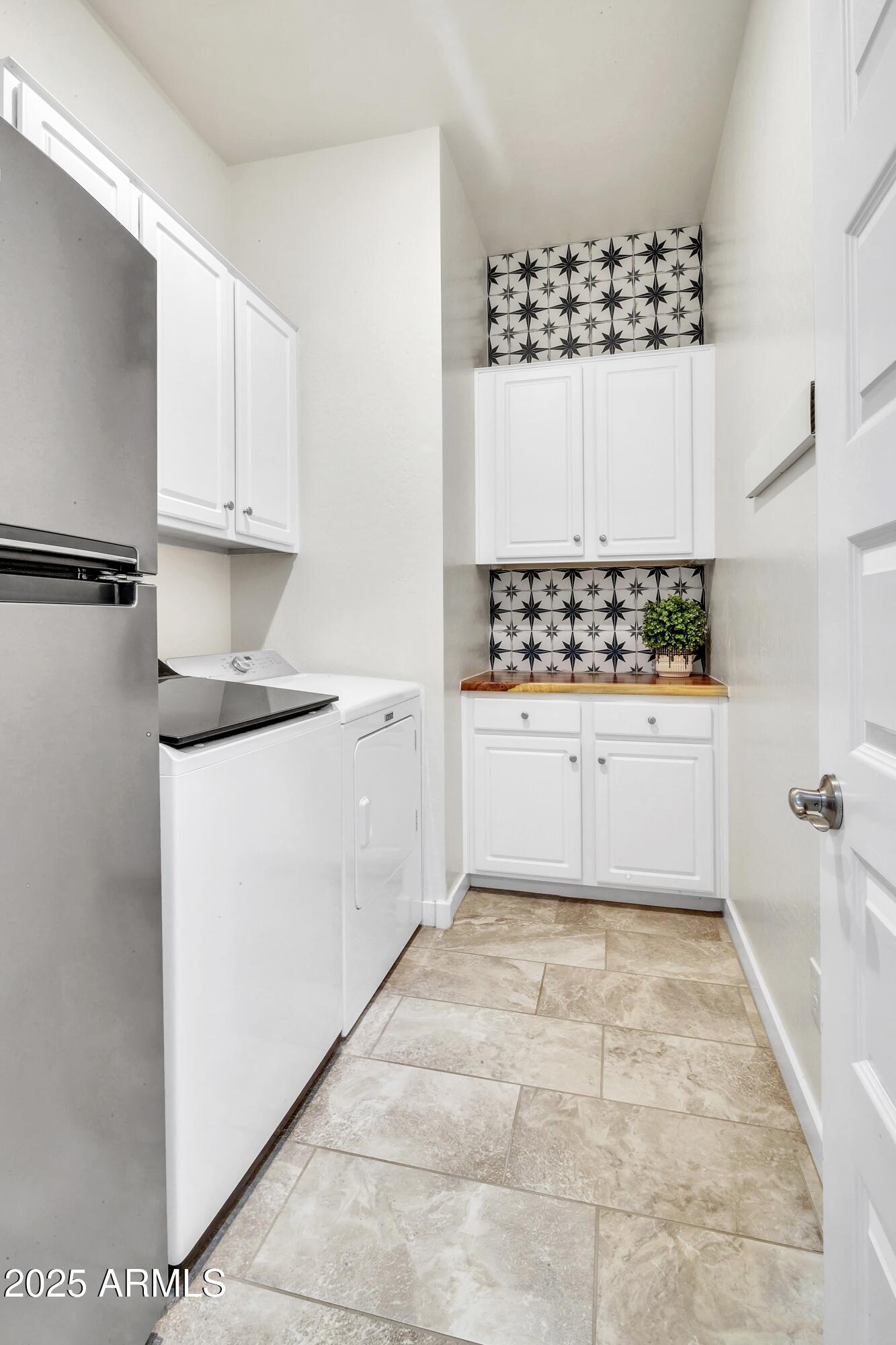 3890 E Mia Lane