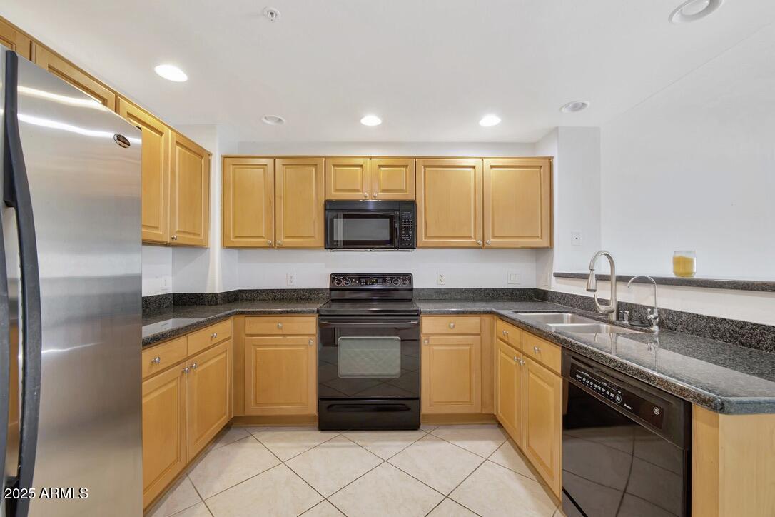 19700 N 76th Street, 2072