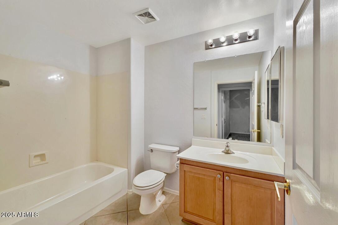 19700 N 76th Street, 2072