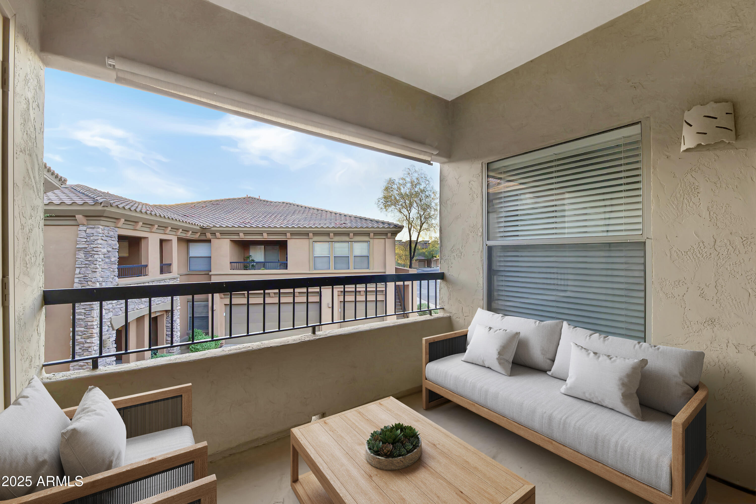 19700 N 76th Street, 2072