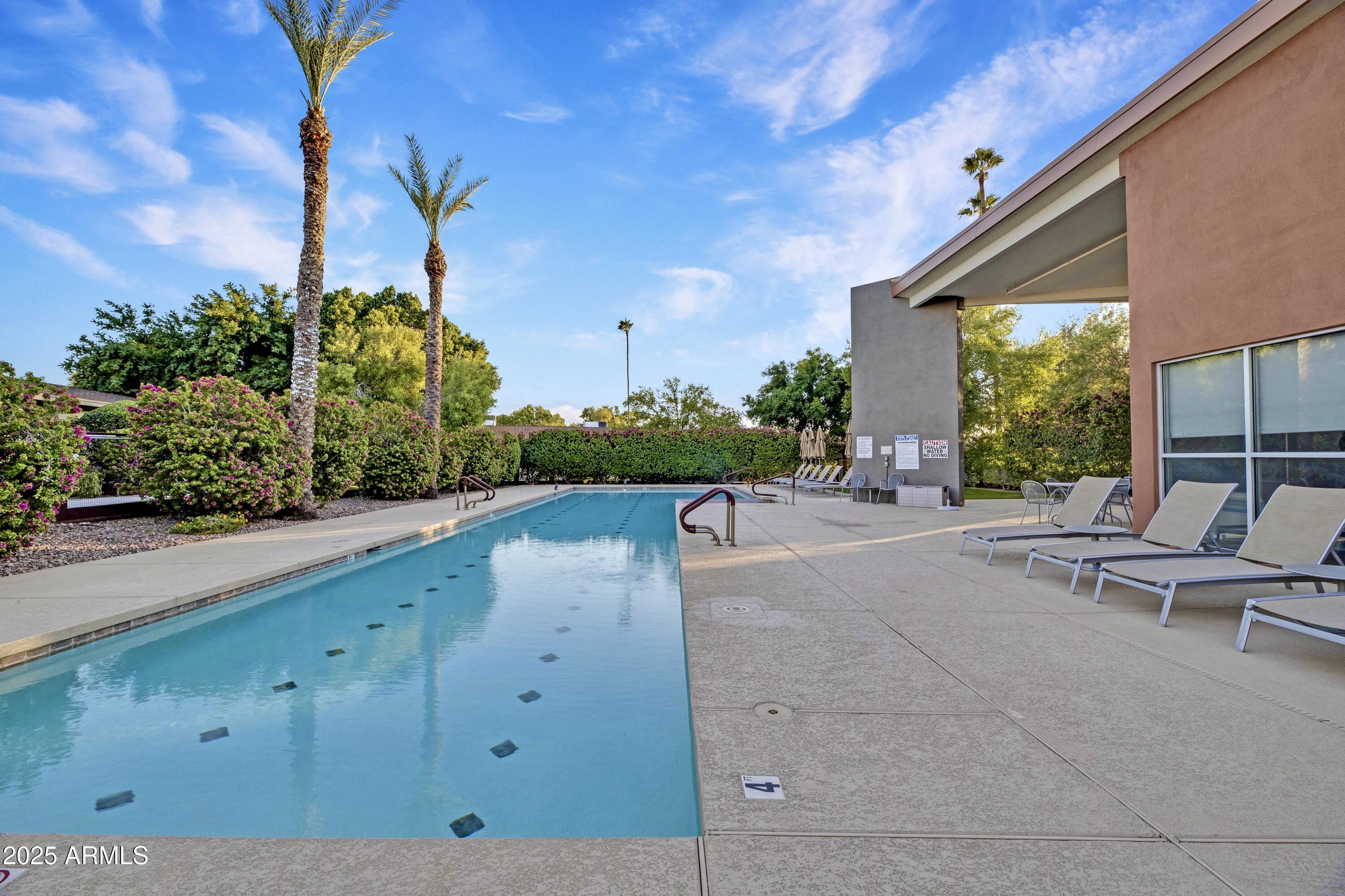 1850 E Maryland Avenue, 61