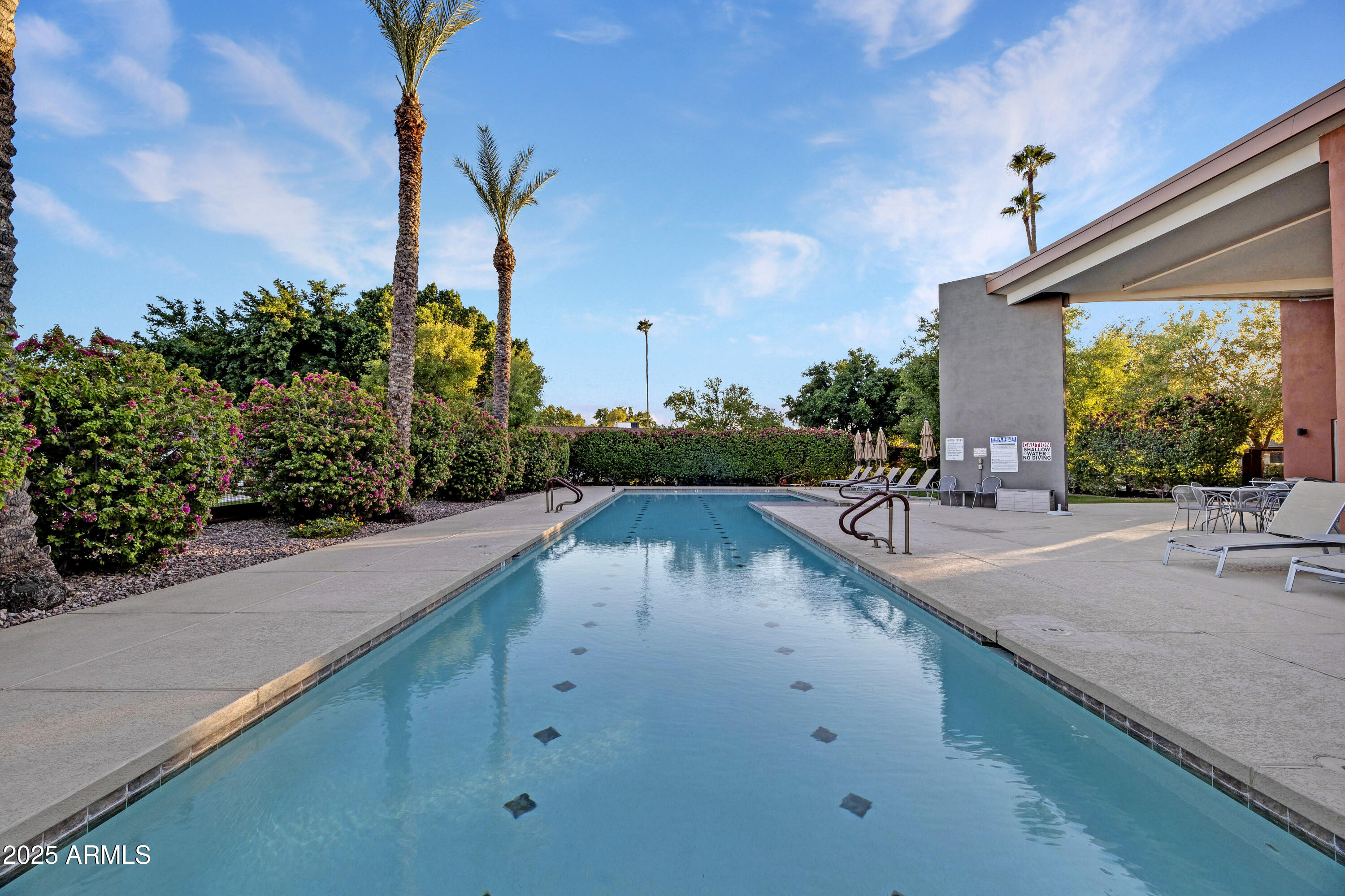 1850 E Maryland Avenue, 61