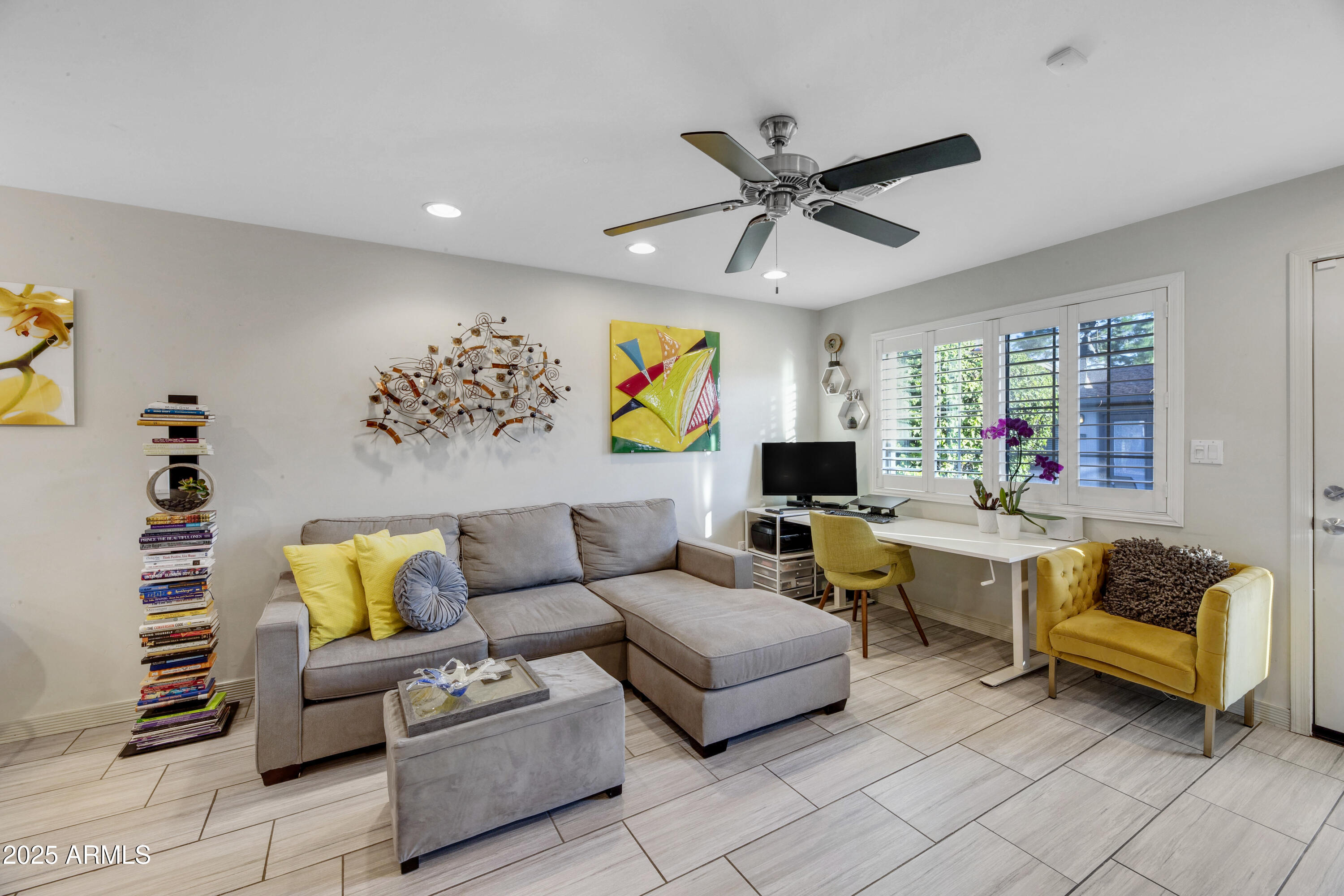 1850 E Maryland Avenue, 61