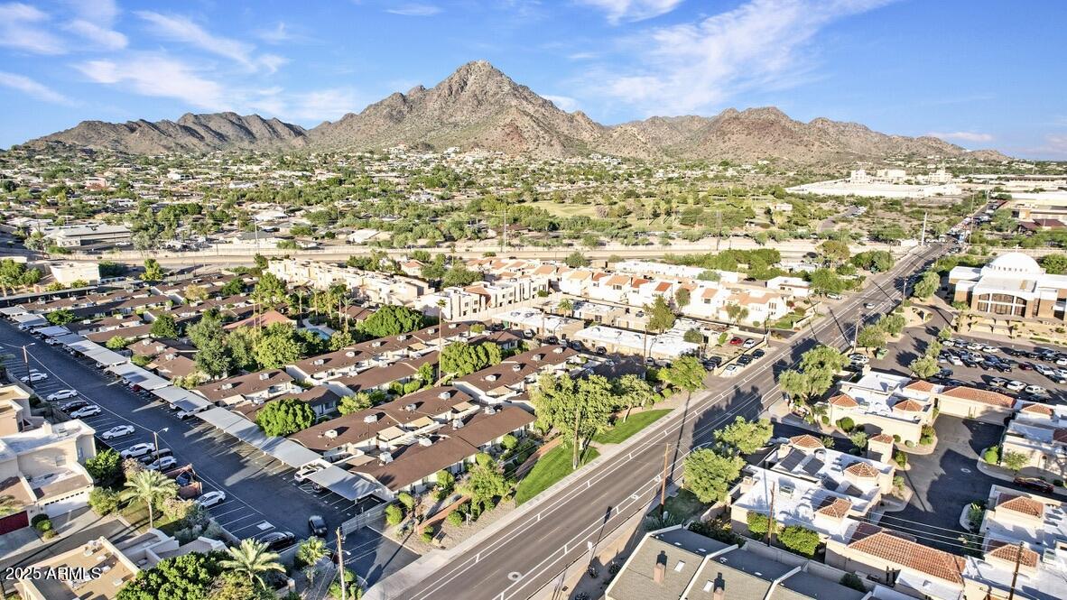 1850 E Maryland Avenue, 61