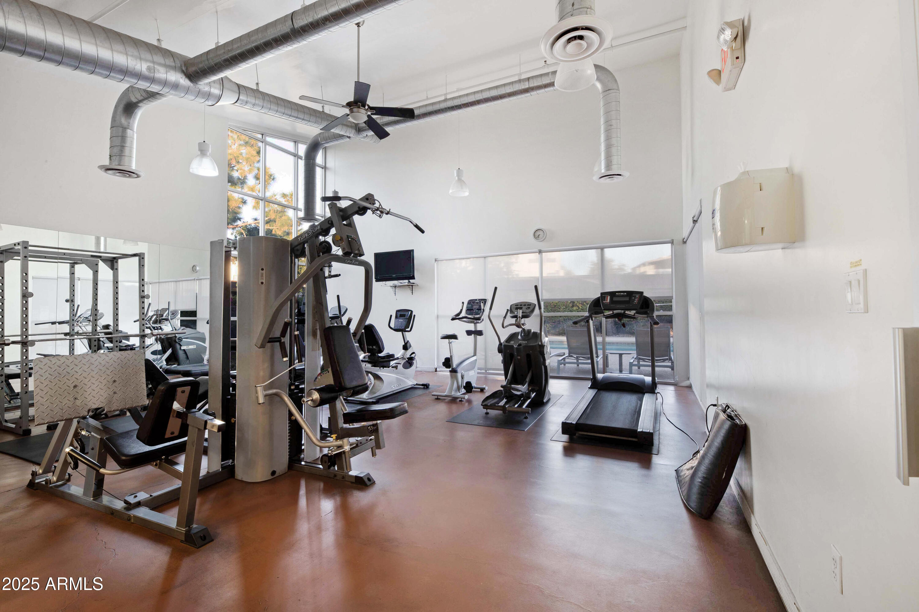 1850 E Maryland Avenue, 61