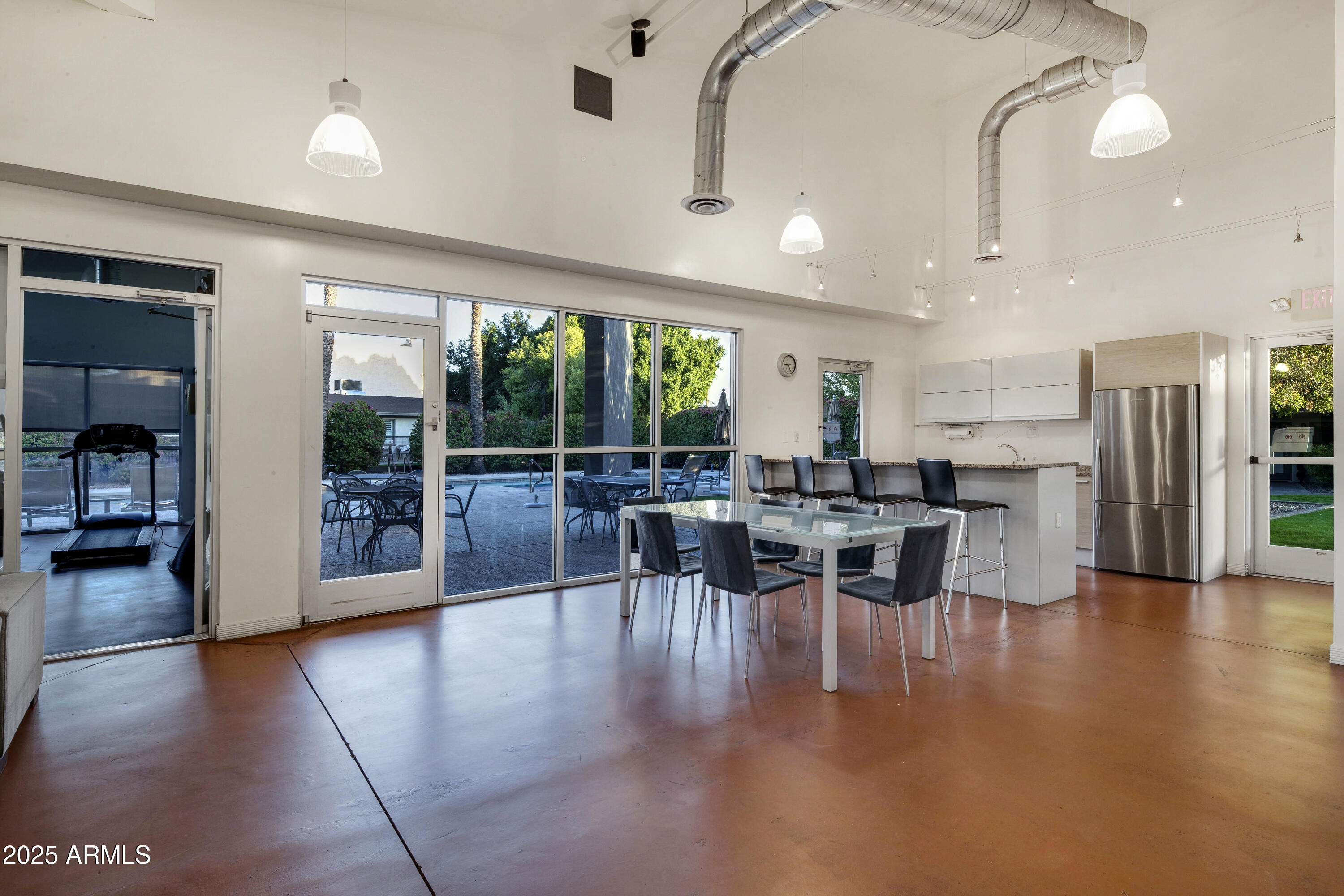 1850 E Maryland Avenue, 61