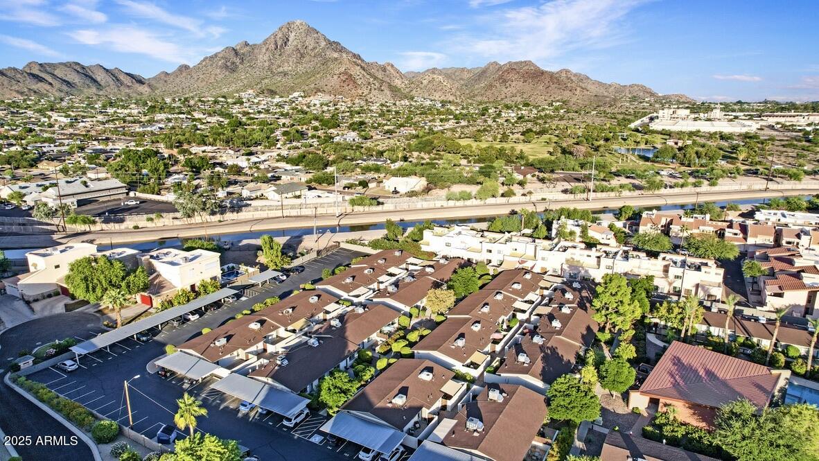 1850 E Maryland Avenue, 61