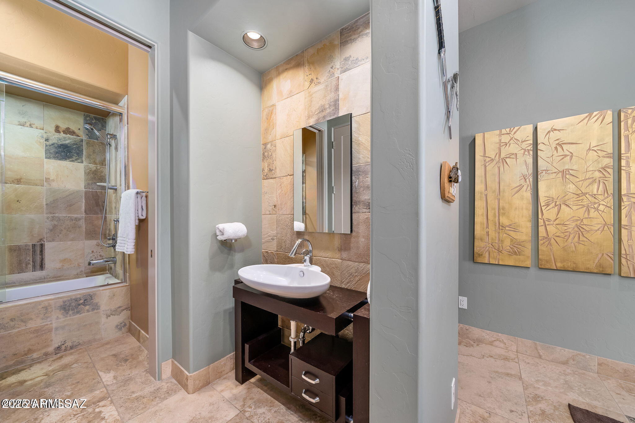 1583 E SANCTUARY COVE Way