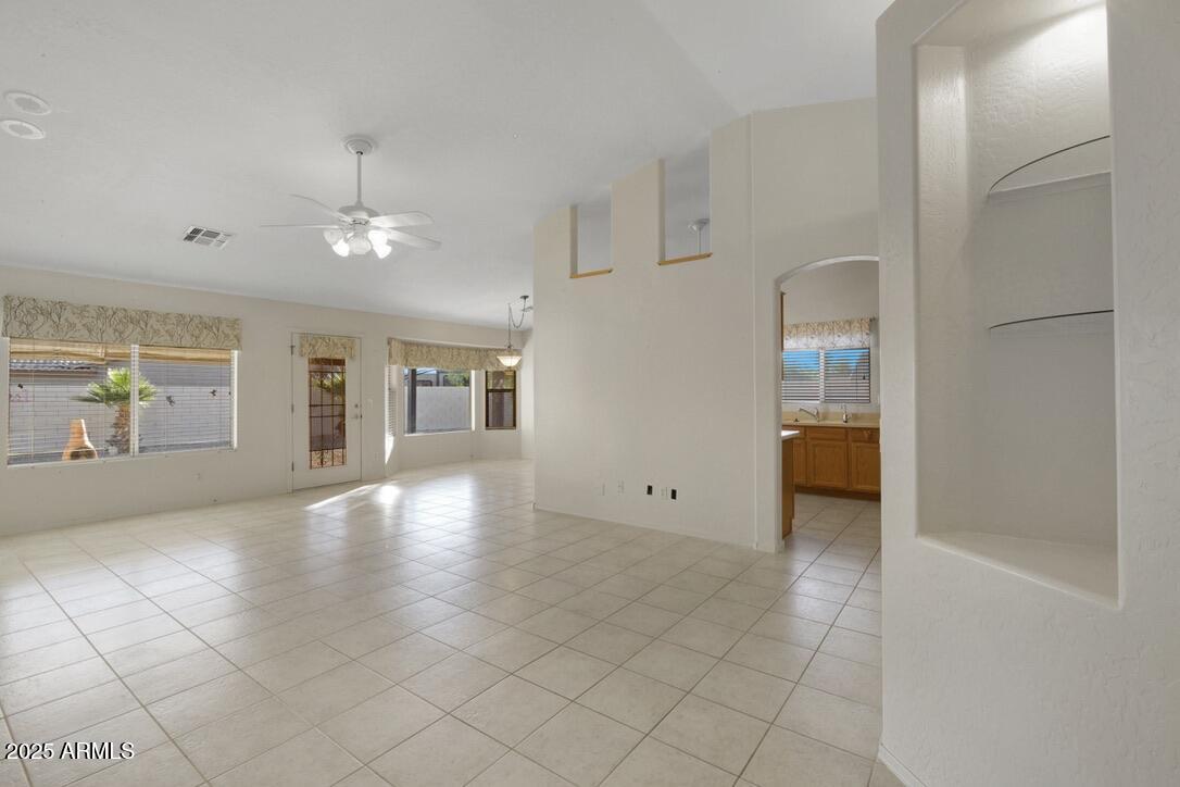 7947 E DES MOINES Street