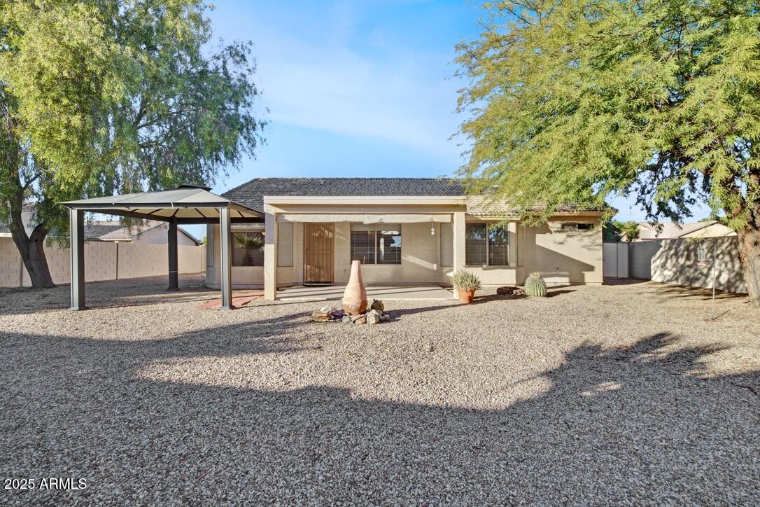 7947 E DES MOINES Street