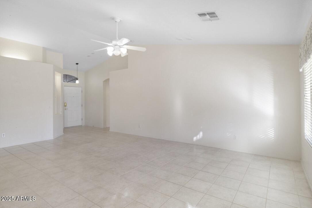 7947 E DES MOINES Street