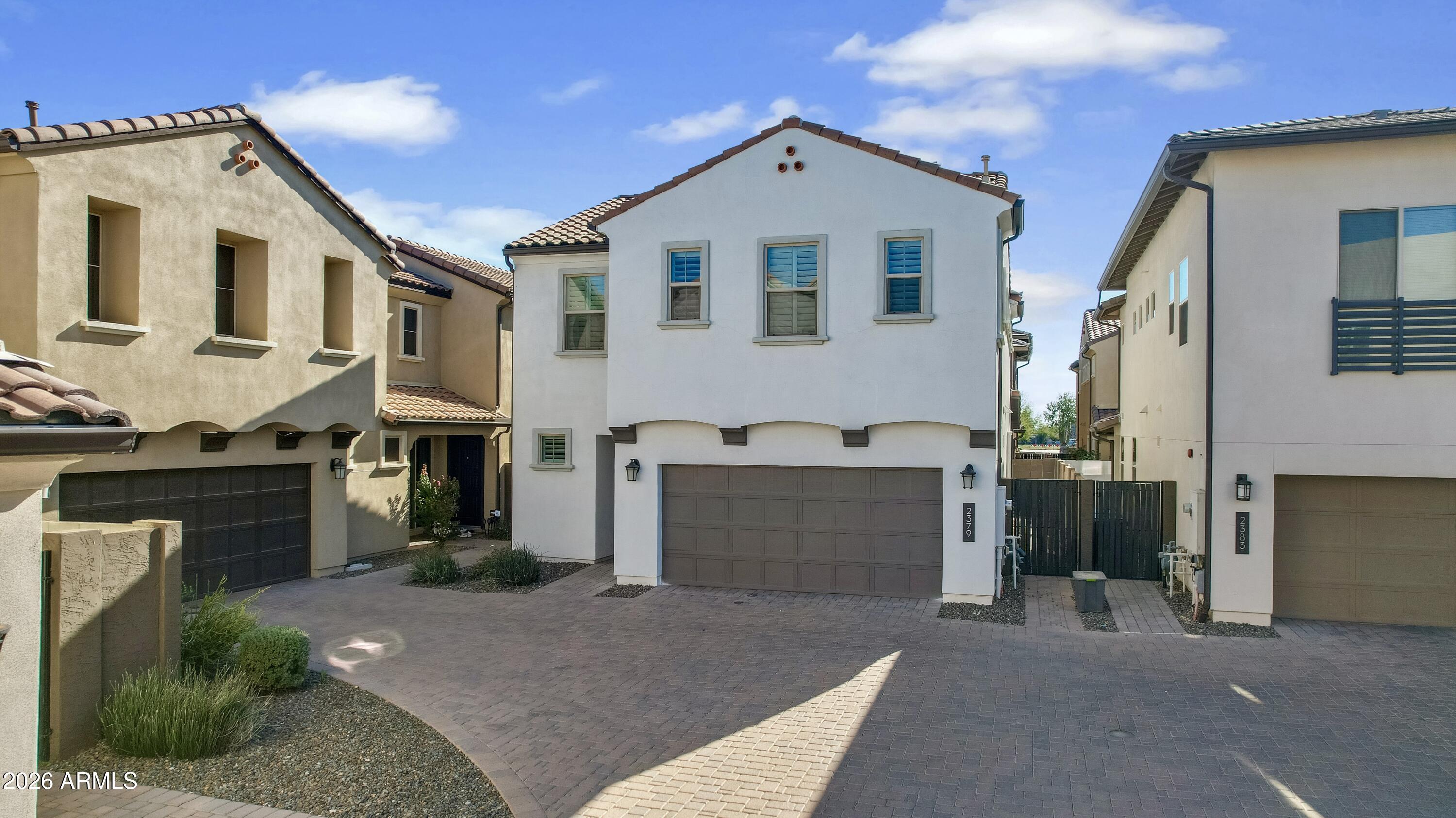 2379 W Whisper Rock Trail