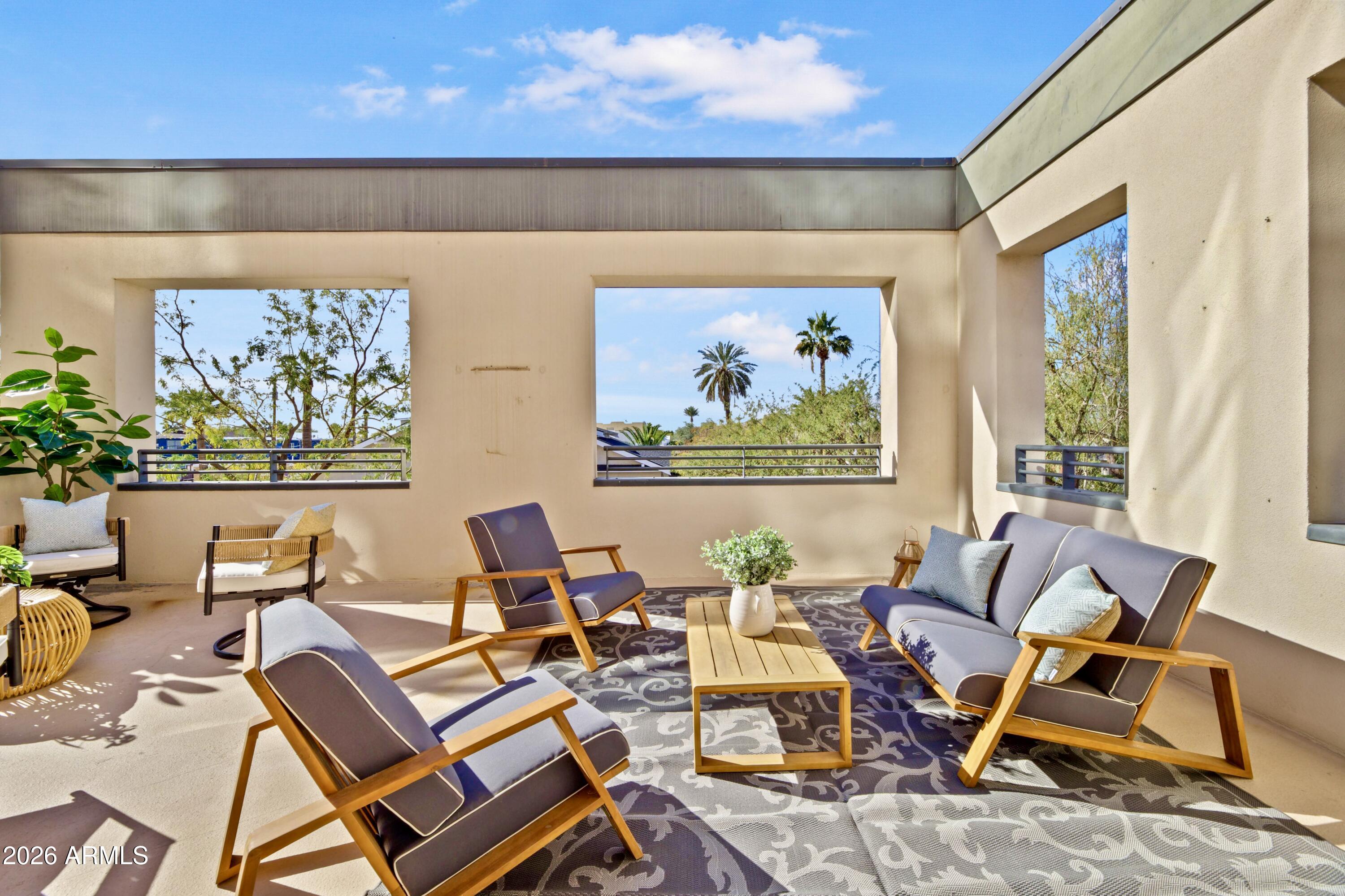 1326 N Central Avenue 210