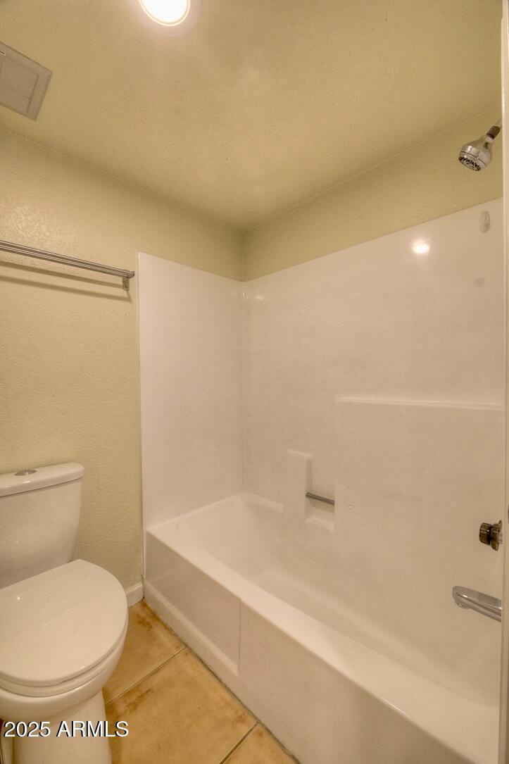 740 W Elm Street 214