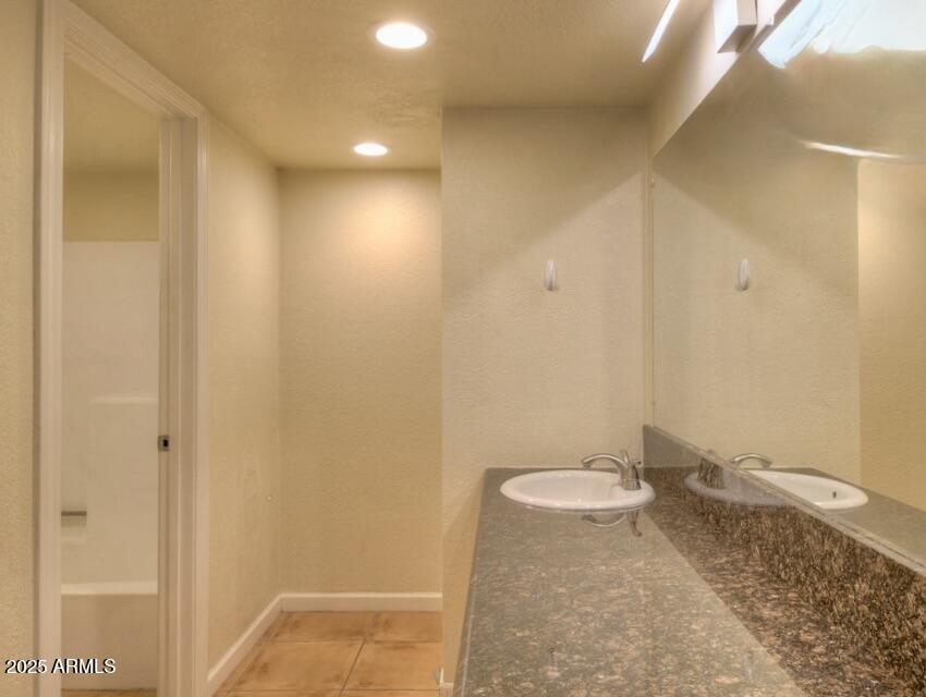 740 W Elm Street 214