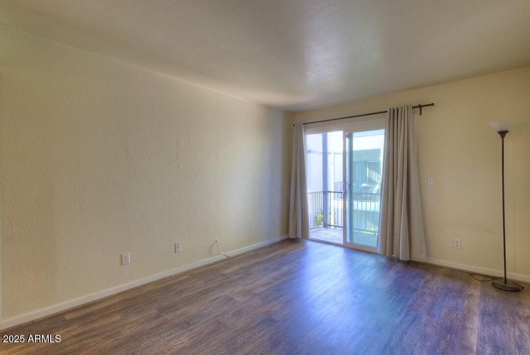 740 W Elm Street 214