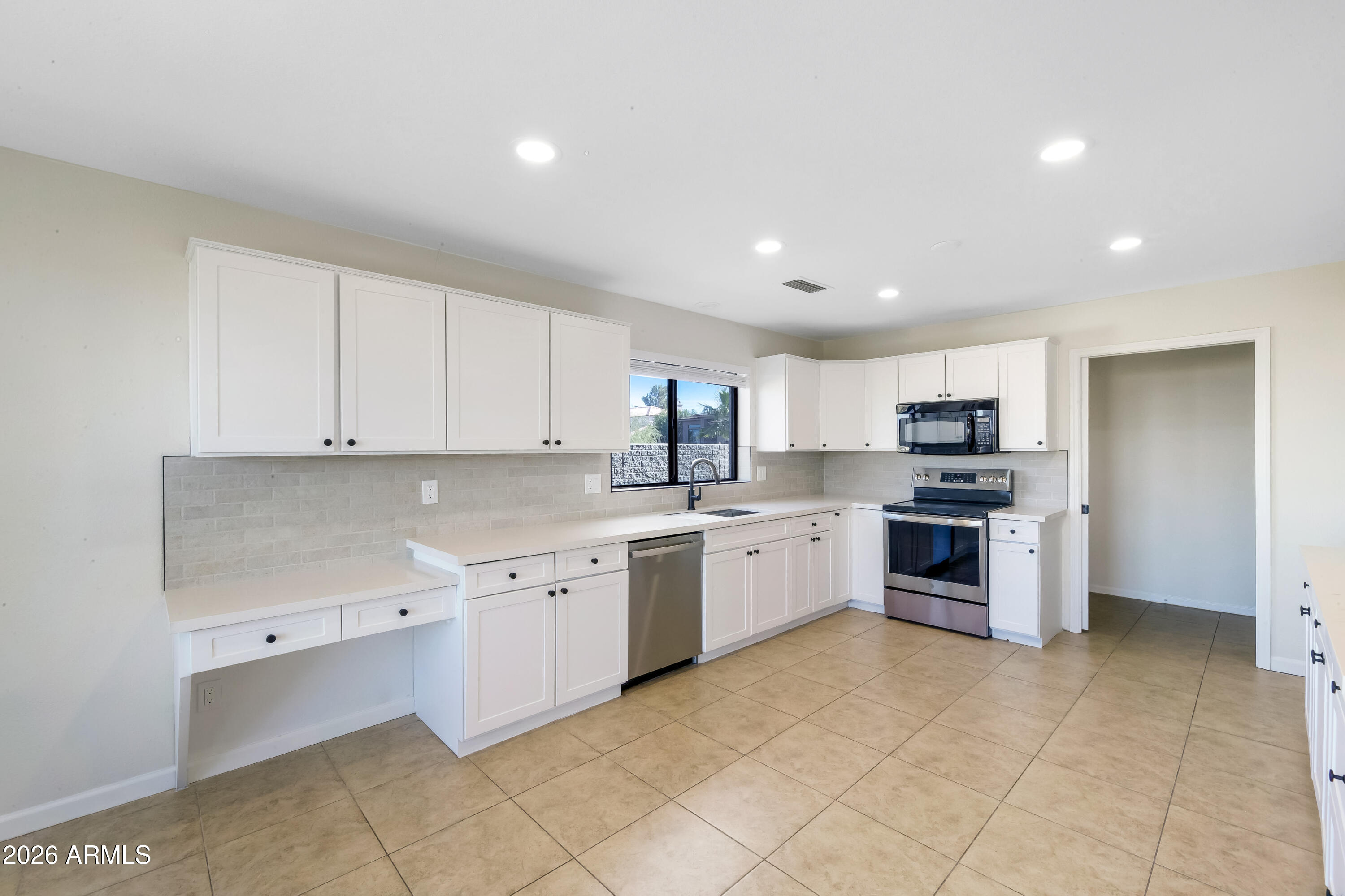 15746 E Cholla Drive