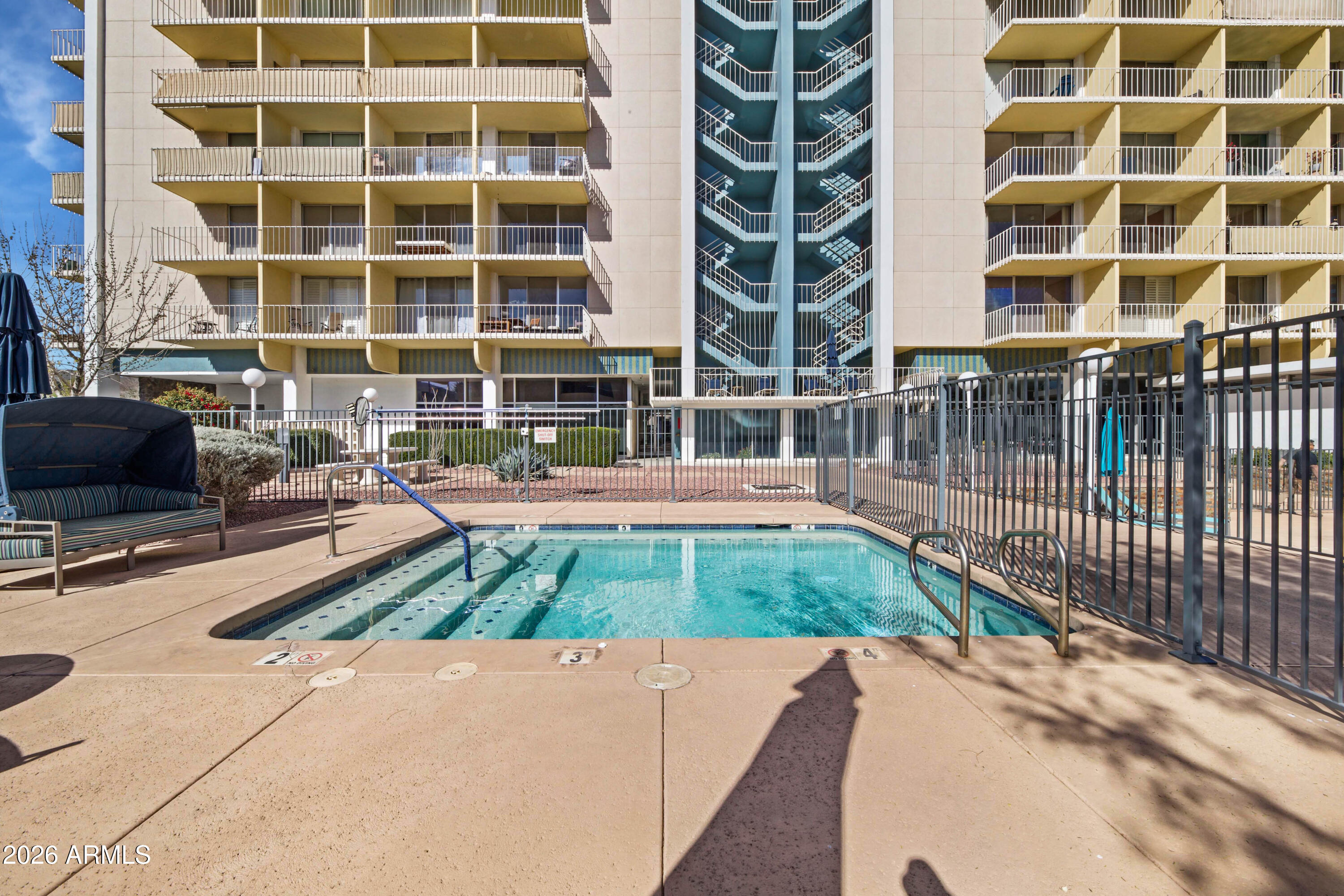 207 W Clarendon Avenue A12