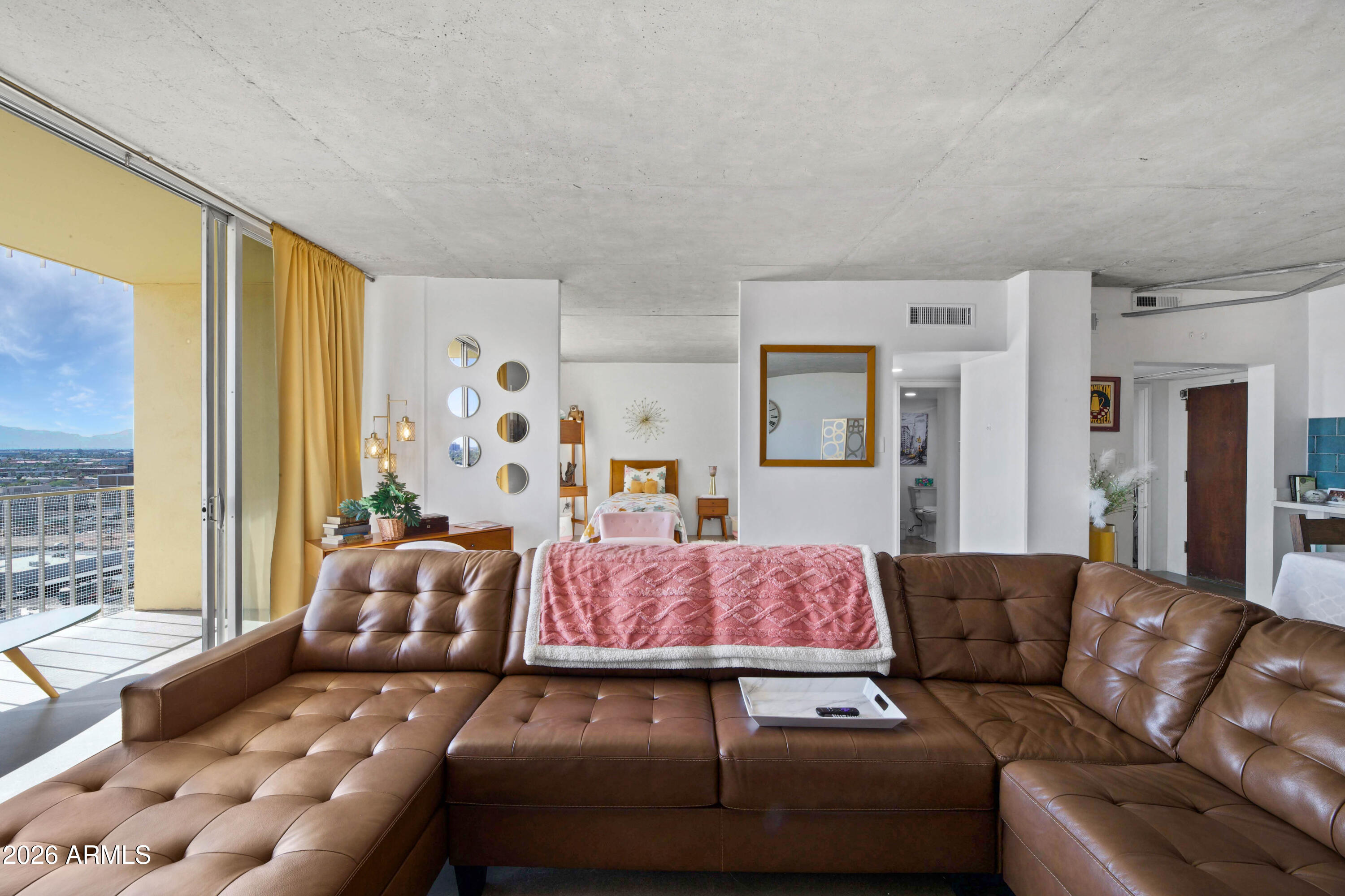 207 W Clarendon Avenue A12