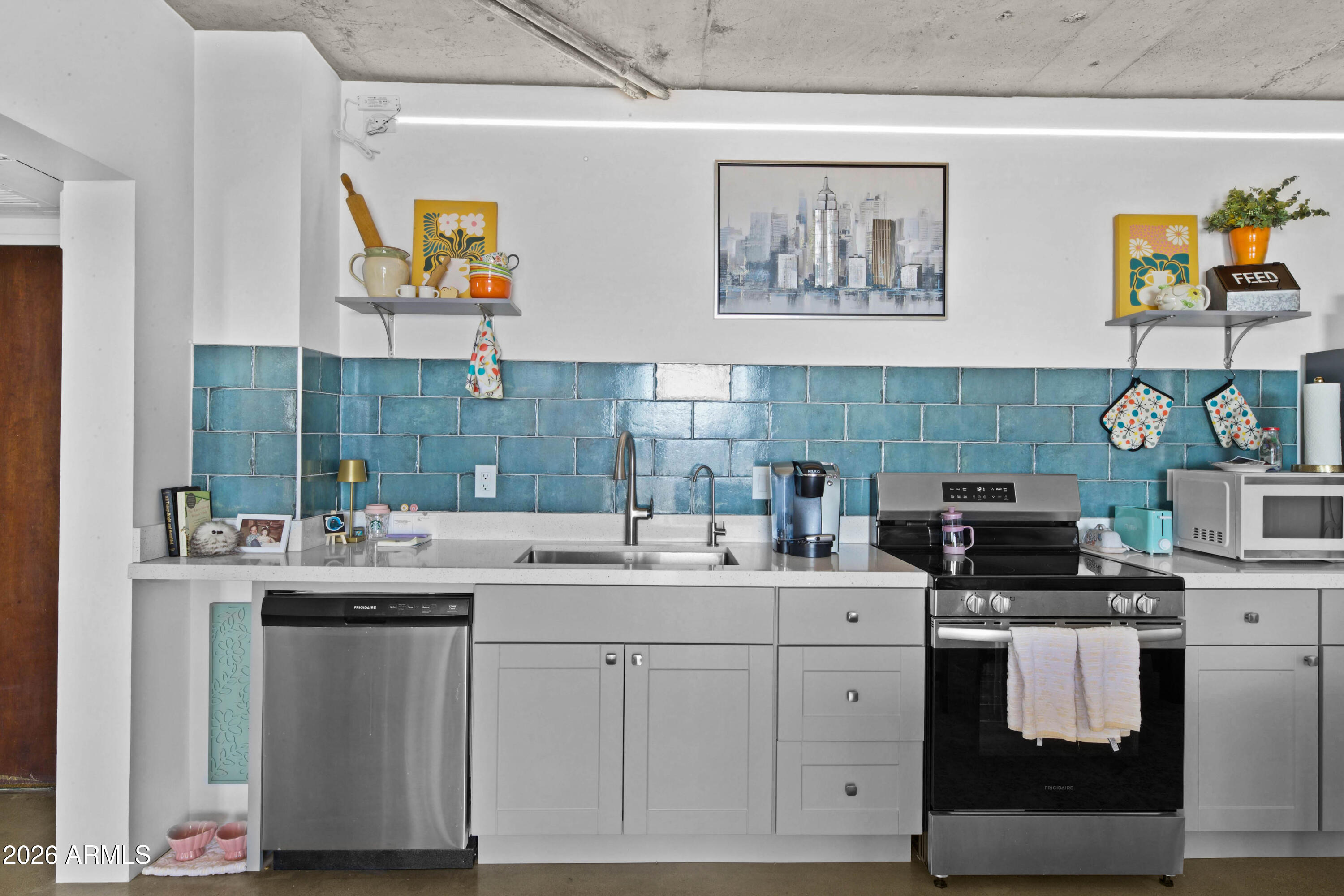 207 W Clarendon Avenue A12