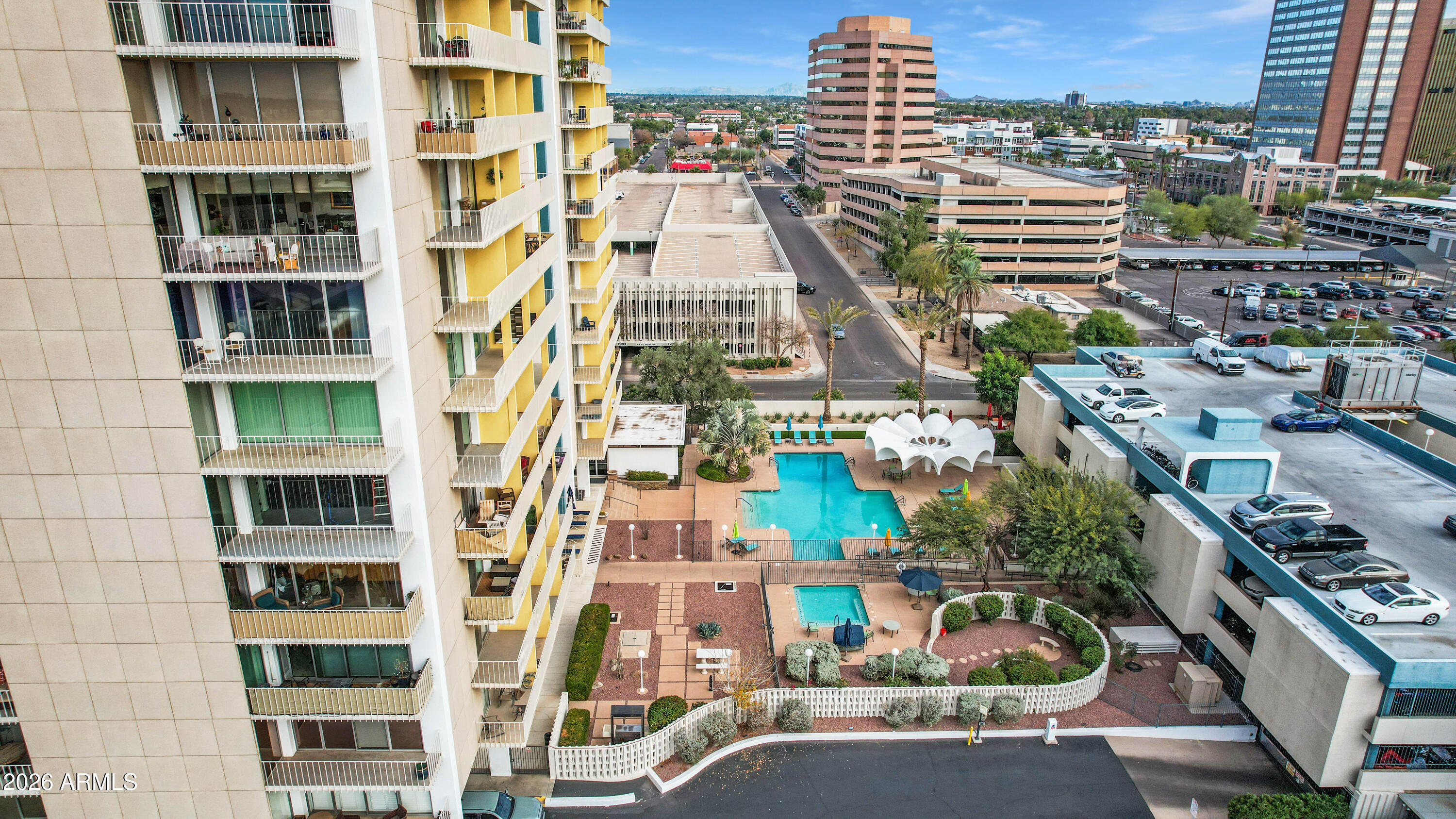 207 W Clarendon Avenue A12