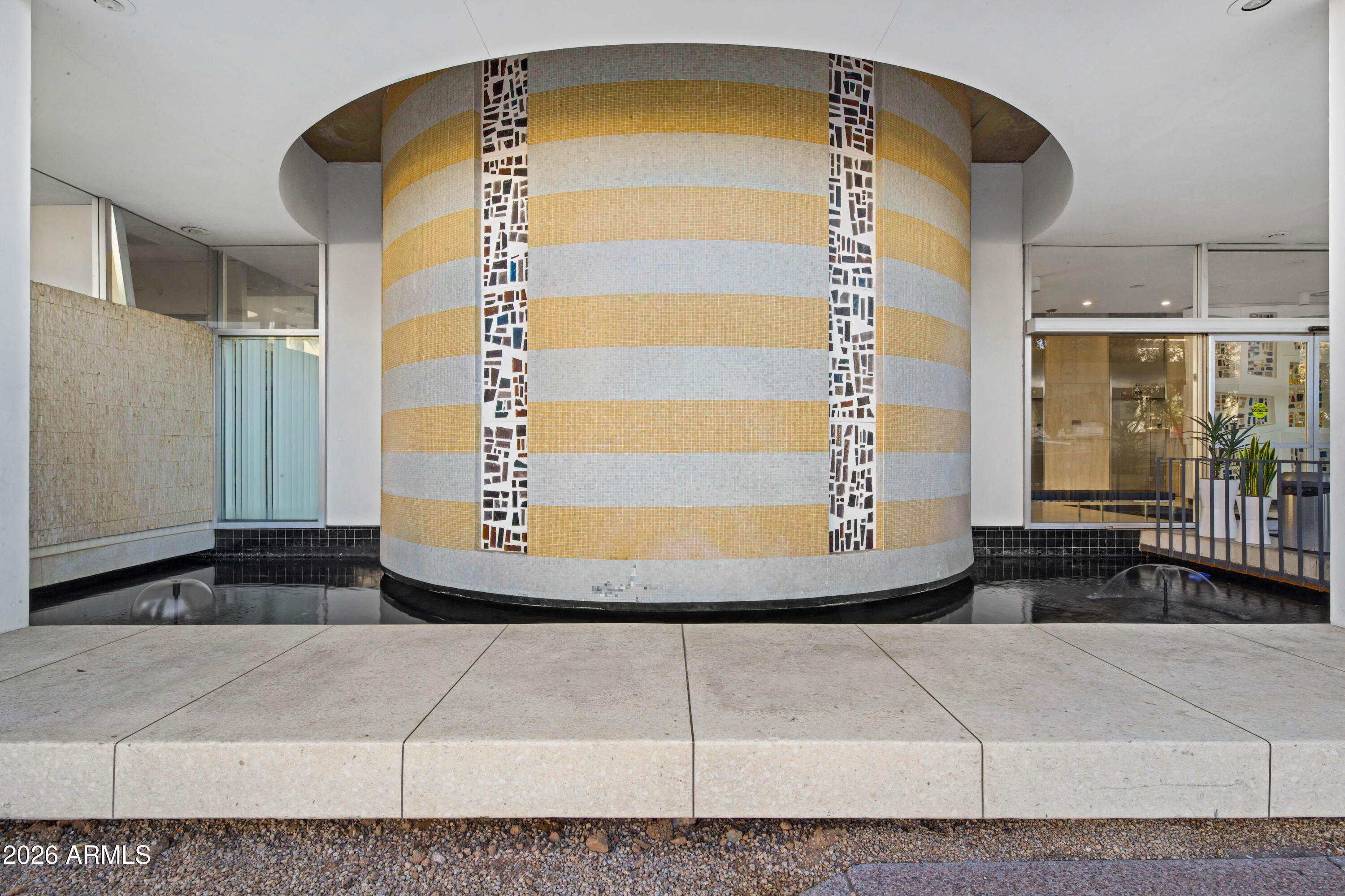 207 W Clarendon Avenue A12