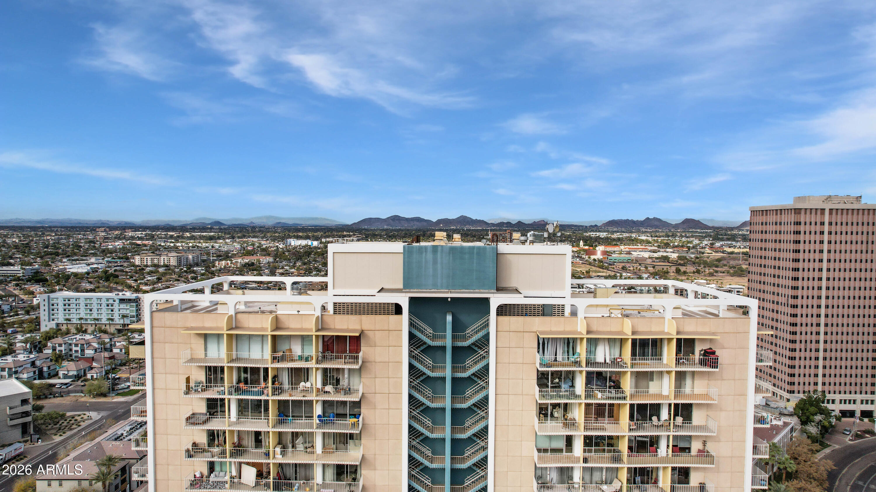 207 W Clarendon Avenue A12