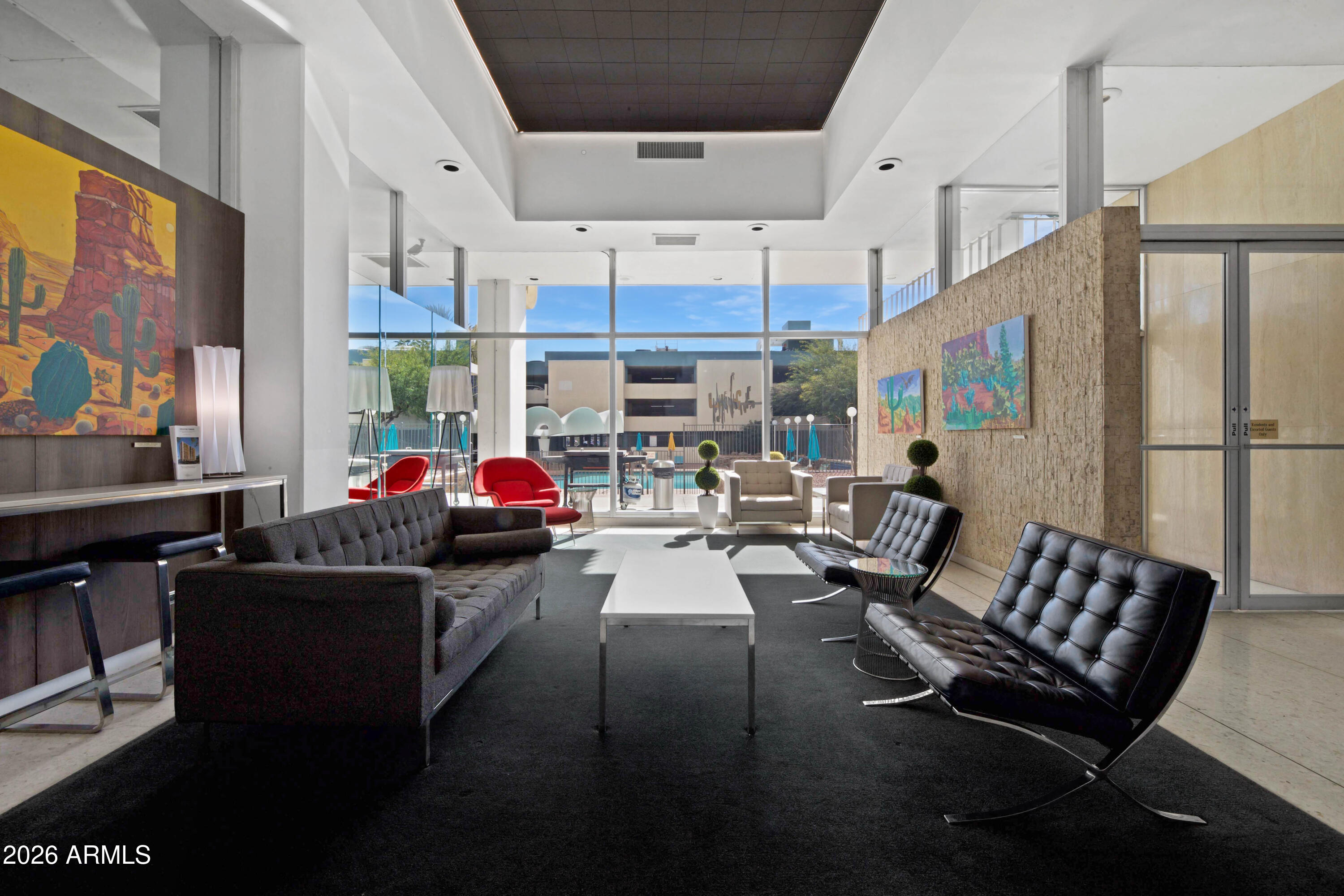 207 W Clarendon Avenue A12