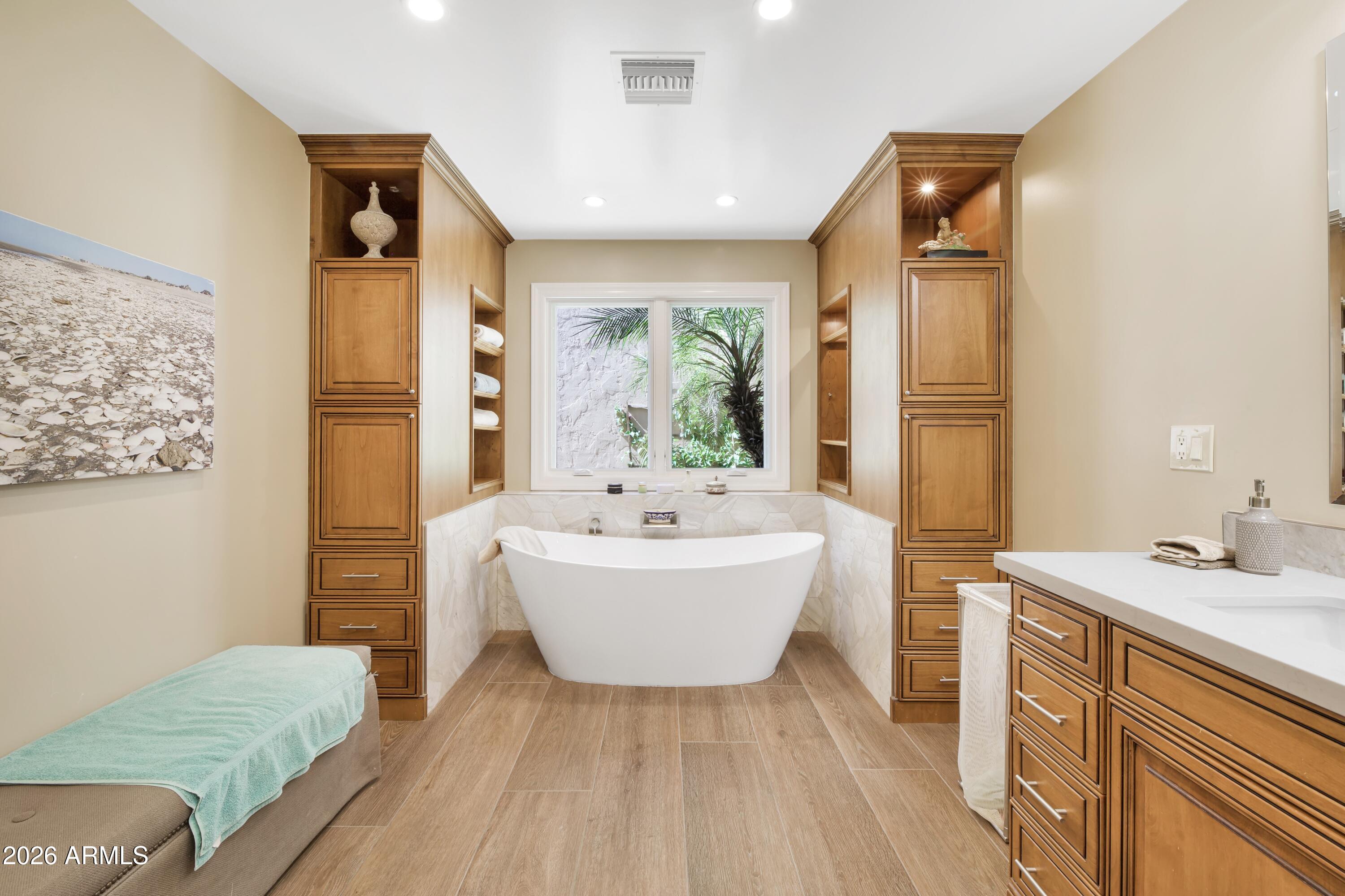 5332 N Questa Tierra Drive