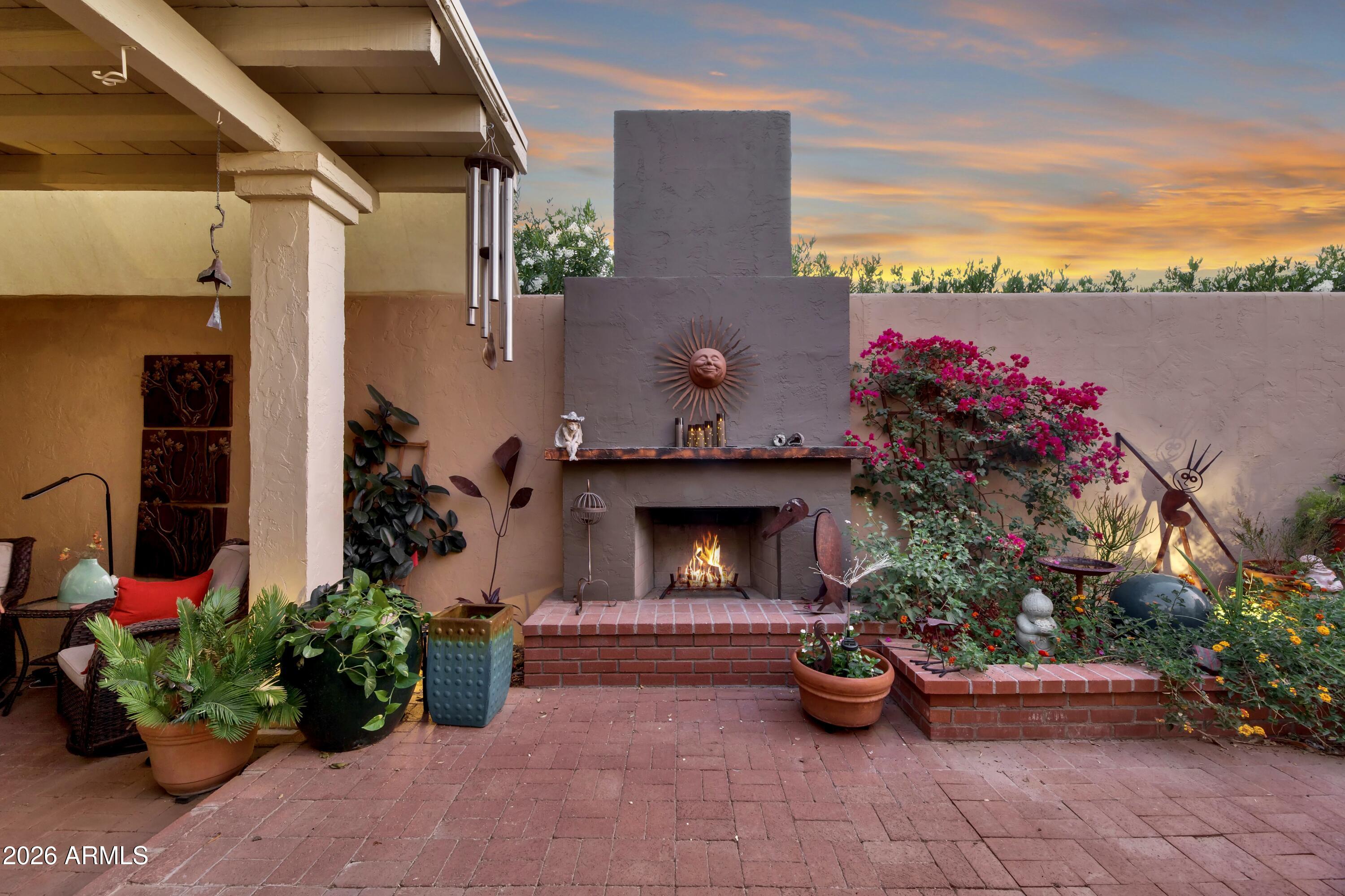 5332 N Questa Tierra Drive