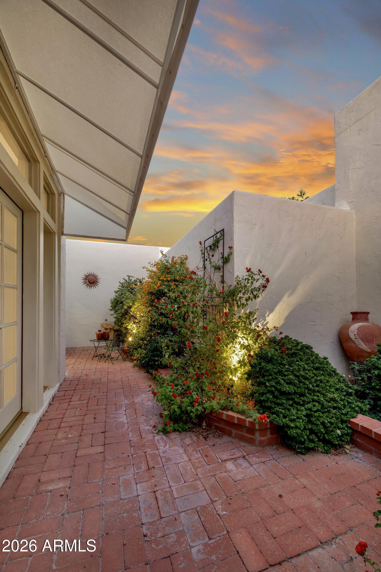 5332 N Questa Tierra Drive