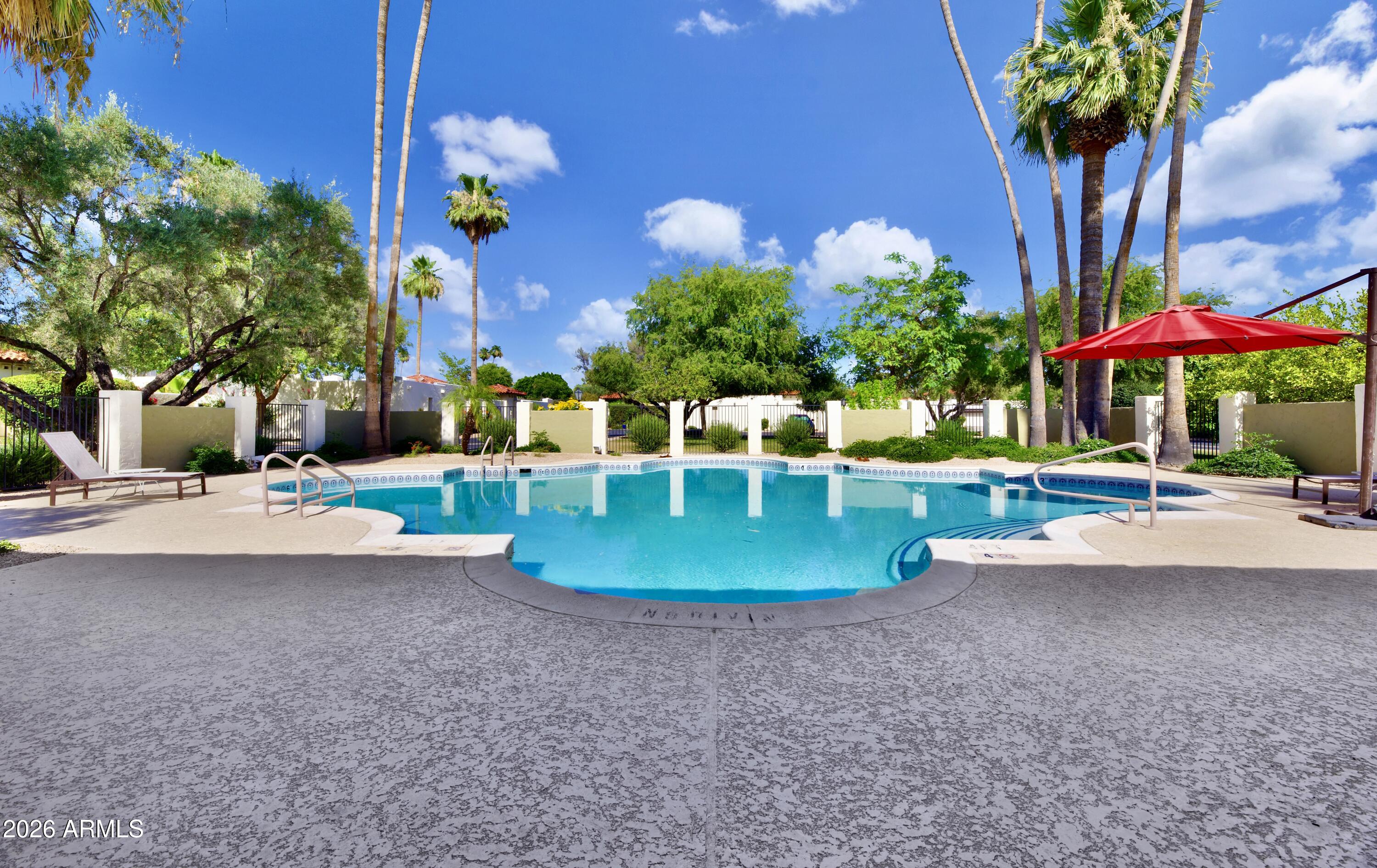 5332 N Questa Tierra Drive