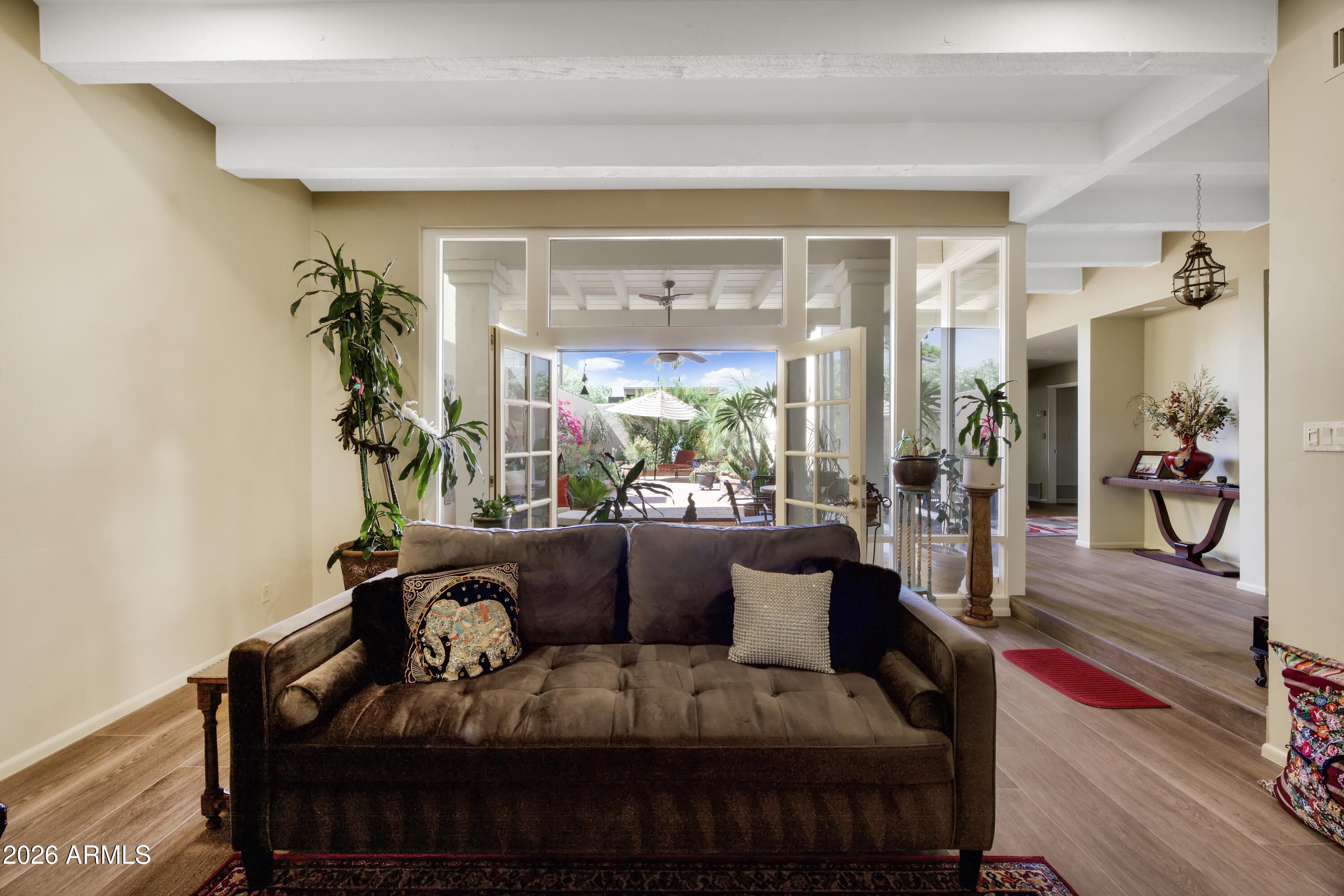 5332 N Questa Tierra Drive