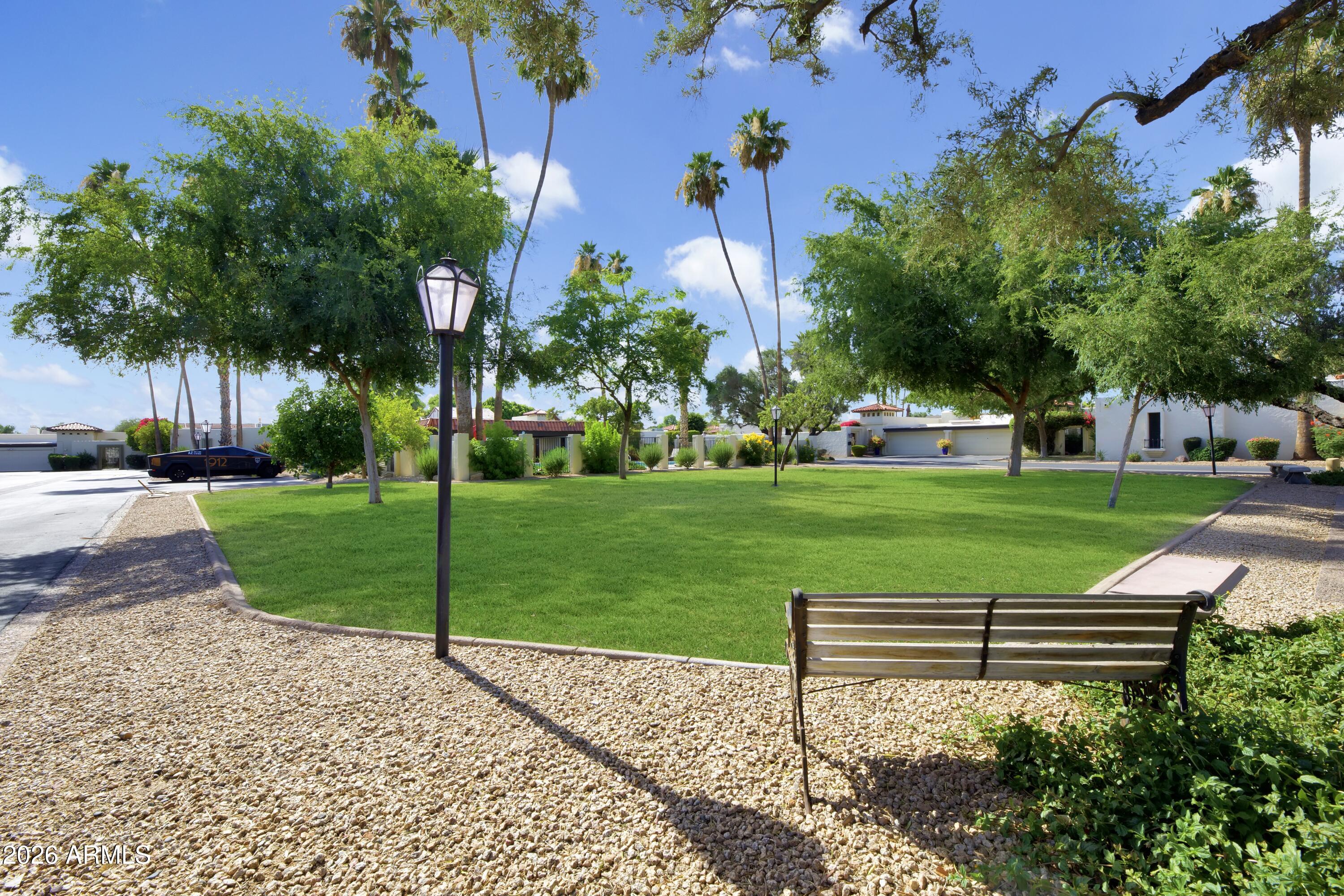 5332 N Questa Tierra Drive