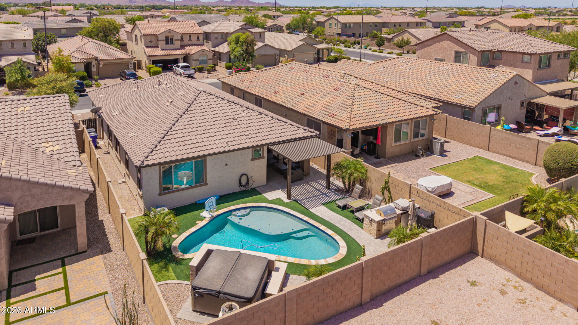 3706 E LODGEPOLE Drive