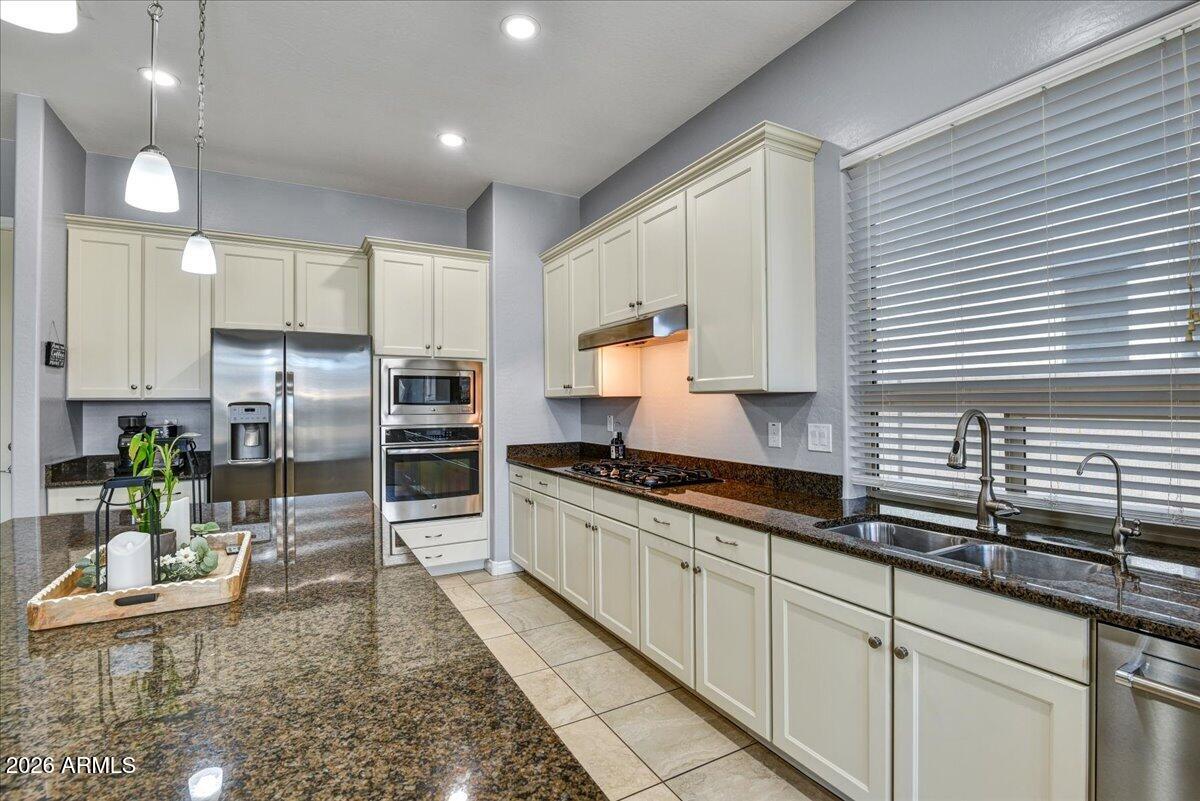 22314 E VIA DEL VERDE