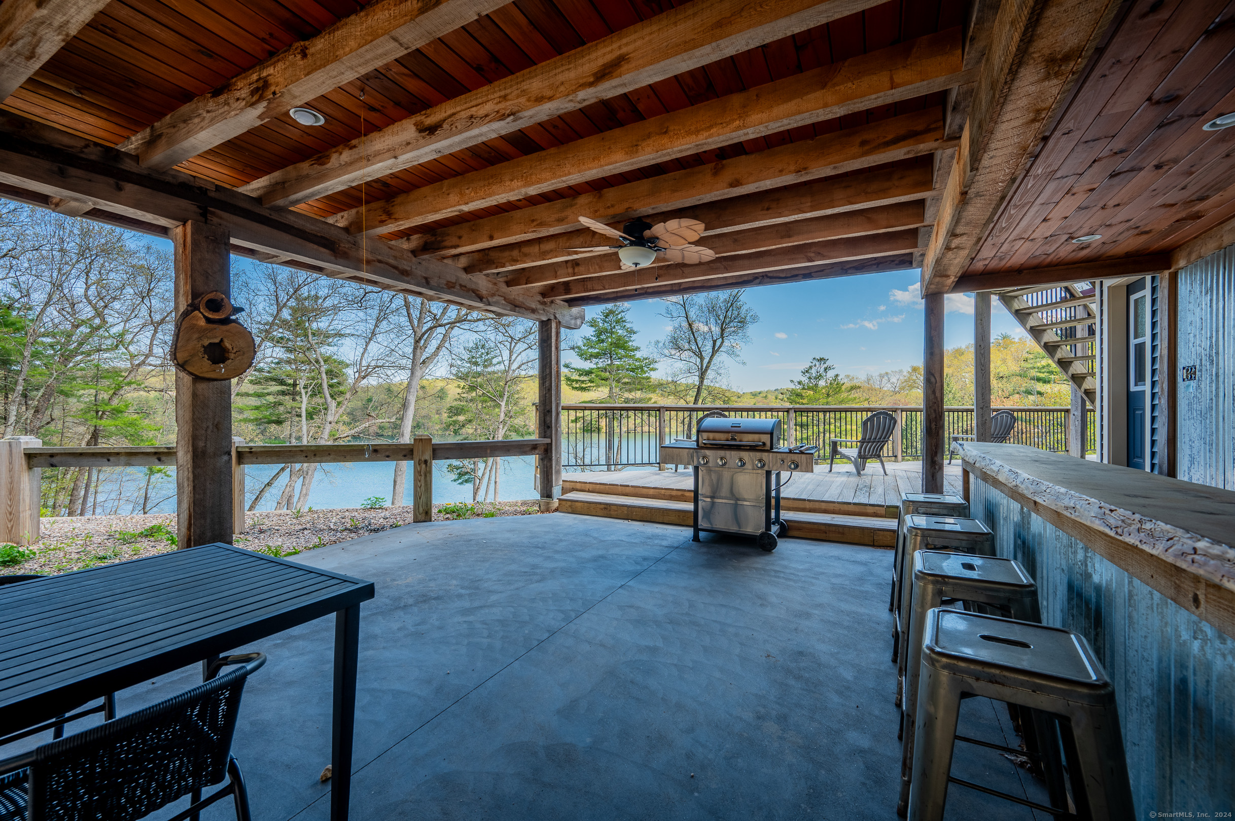 2R West Lakeview Drive