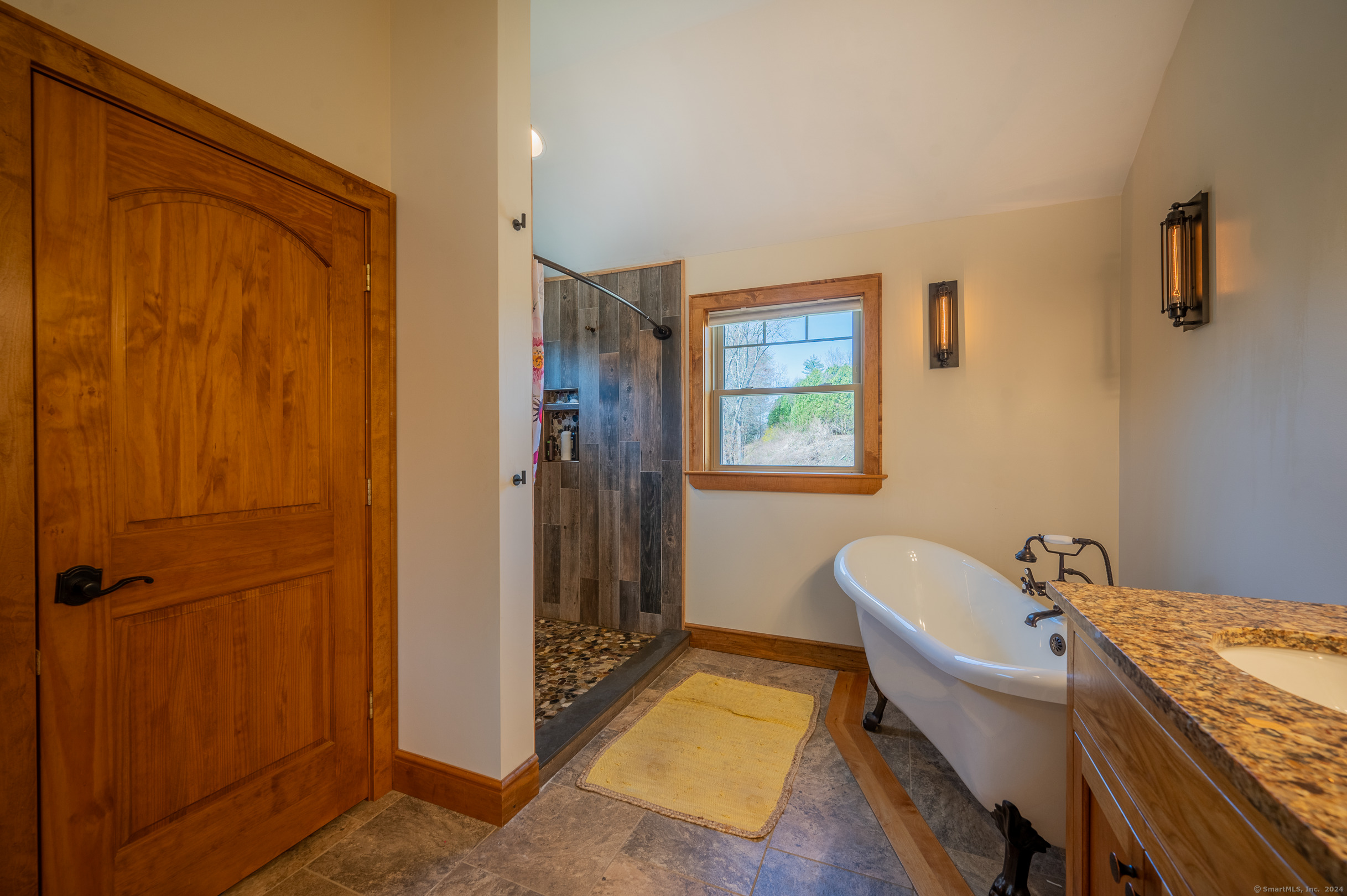2R West Lakeview Drive